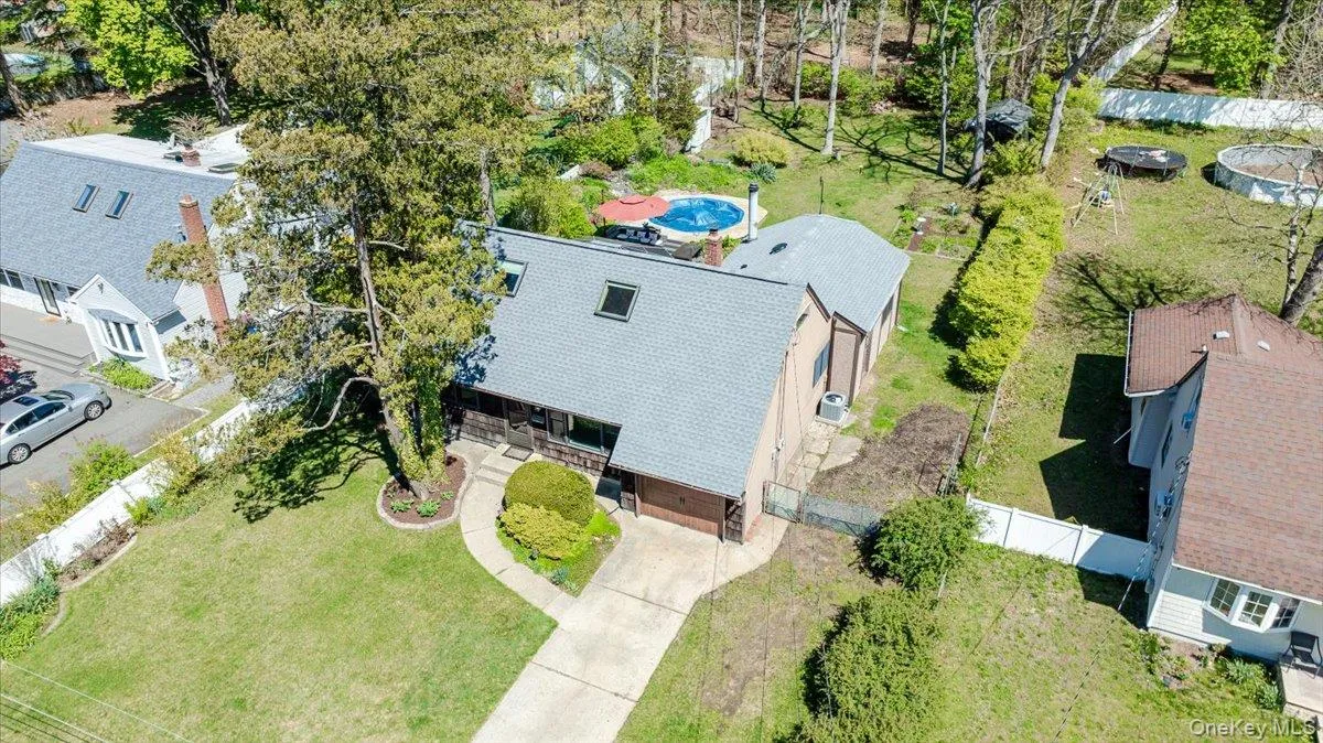 33 Lakeland Street, Islip, NY, 3 Bedrooms Bedrooms, 7 Rooms Rooms,1 BathroomBathrooms,Residential Sale,For Rent,Lakeland,0,979878 33 Lakeland Street, Islip, NY, 3 Bedrooms Bedrooms, 7 Rooms Rooms,1 BathroomBathrooms,Residential Sale,For Rent,Lakeland,0,979878