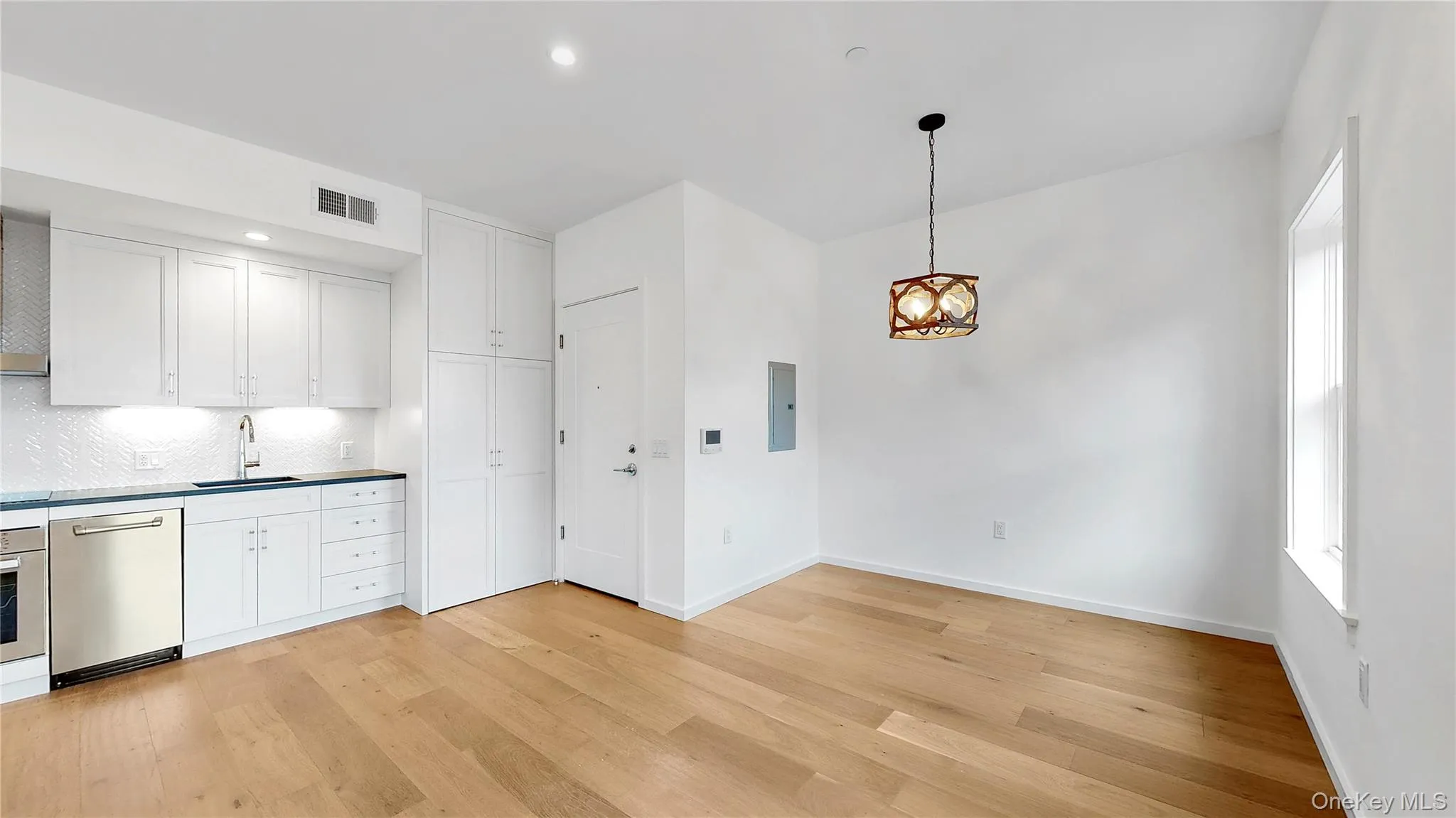 16 Main Street, Rye City, NY, 1 Bedroom Bedrooms, 2 Rooms Rooms,1 BathroomBathrooms,Residential Lease,For Rent,Main,0,979880 16 Main Street, Rye City, NY, 1 Bedroom Bedrooms, 2 Rooms Rooms,1 BathroomBathrooms,Residential Lease,For Rent,Main,0,979880