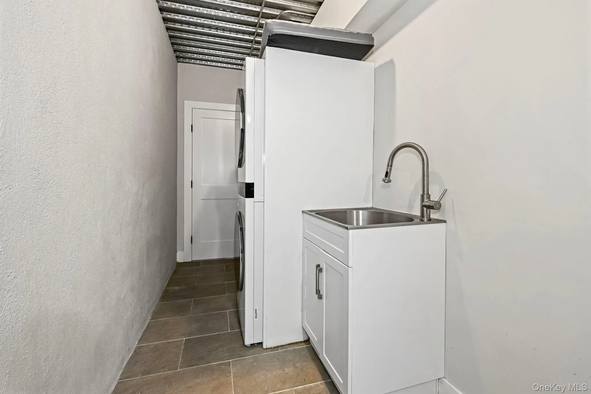 407 Wilmot Road, New Rochelle, NY, 5 Bedrooms Bedrooms, 10 Rooms Rooms,4 BathroomsBathrooms,Residential,For Rent,Wilmot,0,979881 407 Wilmot Road, New Rochelle, NY, 5 Bedrooms Bedrooms, 10 Rooms Rooms,4 BathroomsBathrooms,Residential,For Rent,Wilmot,0,979881