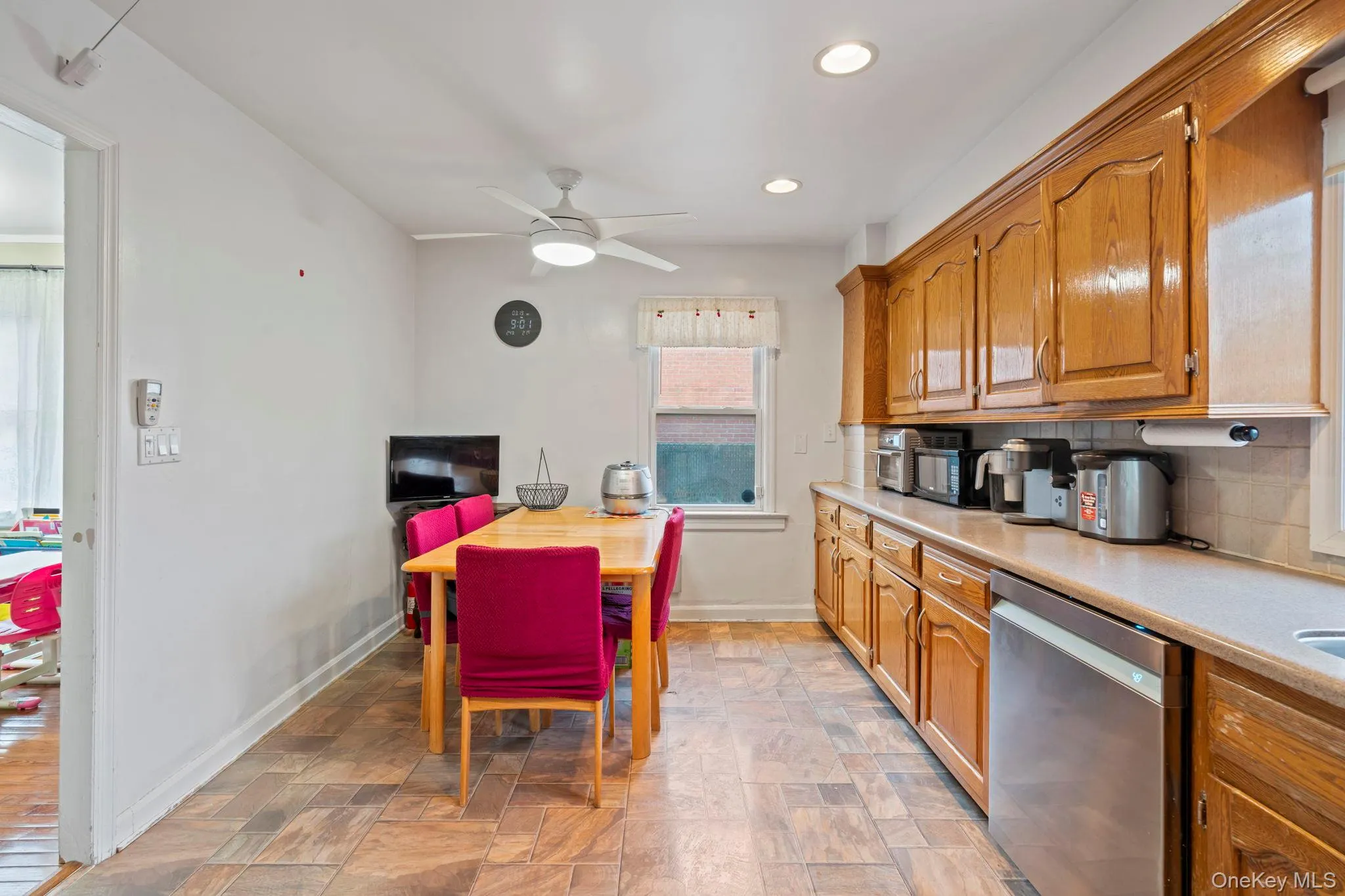 14-28 156th Street, New York, NY, 3 Bedrooms Bedrooms, 8 Rooms Rooms,2 BathroomsBathrooms,Residential Lease,For Rent,156th,0,979903 14-28 156th Street, New York, NY, 3 Bedrooms Bedrooms, 8 Rooms Rooms,2 BathroomsBathrooms,Residential Lease,For Rent,156th,0,979903