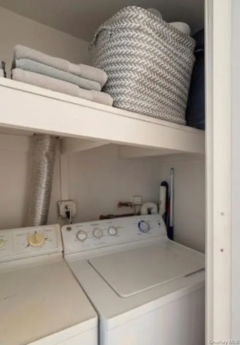 116 Main Street, Orangetown, NY, 2 Bedrooms Bedrooms, 6 Rooms Rooms,1 BathroomBathrooms,Residential Lease,For Rent,Main,0,979912 116 Main Street, Orangetown, NY, 2 Bedrooms Bedrooms, 6 Rooms Rooms,1 BathroomBathrooms,Residential Lease,For Rent,Main,0,979912