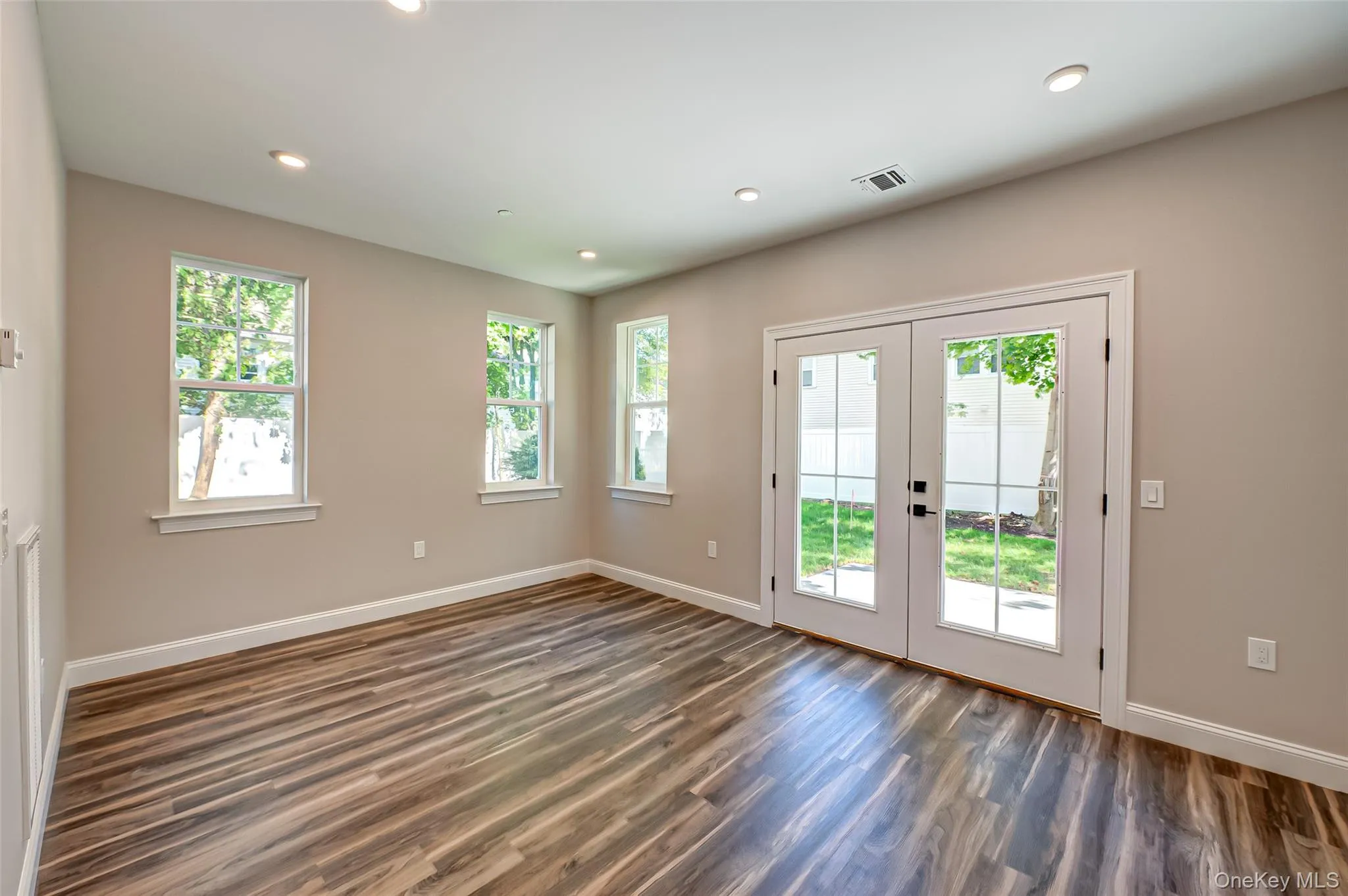 1 Conklin Street, Oyster Bay, NY, 2 Bedrooms Bedrooms, 5 Rooms Rooms,2 BathroomsBathrooms,Residential Lease,For Rent,Conklin,0,979924 1 Conklin Street, Oyster Bay, NY, 2 Bedrooms Bedrooms, 5 Rooms Rooms,2 BathroomsBathrooms,Residential Lease,For Rent,Conklin,0,979924