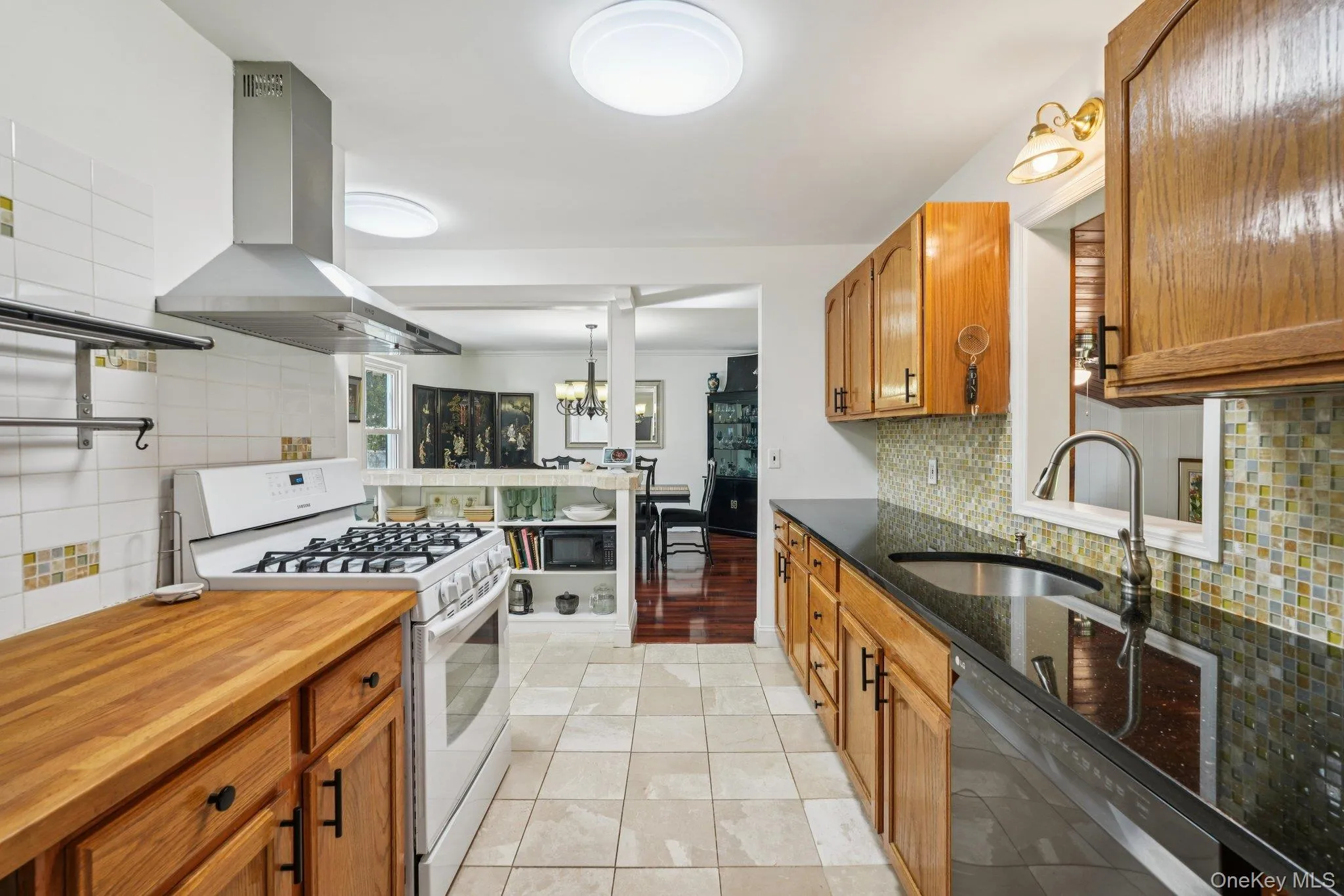 254 Congers Road, Clarkstown, NY, 5 Bedrooms Bedrooms, 9 Rooms Rooms,3 BathroomsBathrooms,Residential,For Rent,Congers,0,KEY979932 254 Congers Road, Clarkstown, NY, 5 Bedrooms Bedrooms, 9 Rooms Rooms,3 BathroomsBathrooms,Residential,For Rent,Congers,0,KEY979932