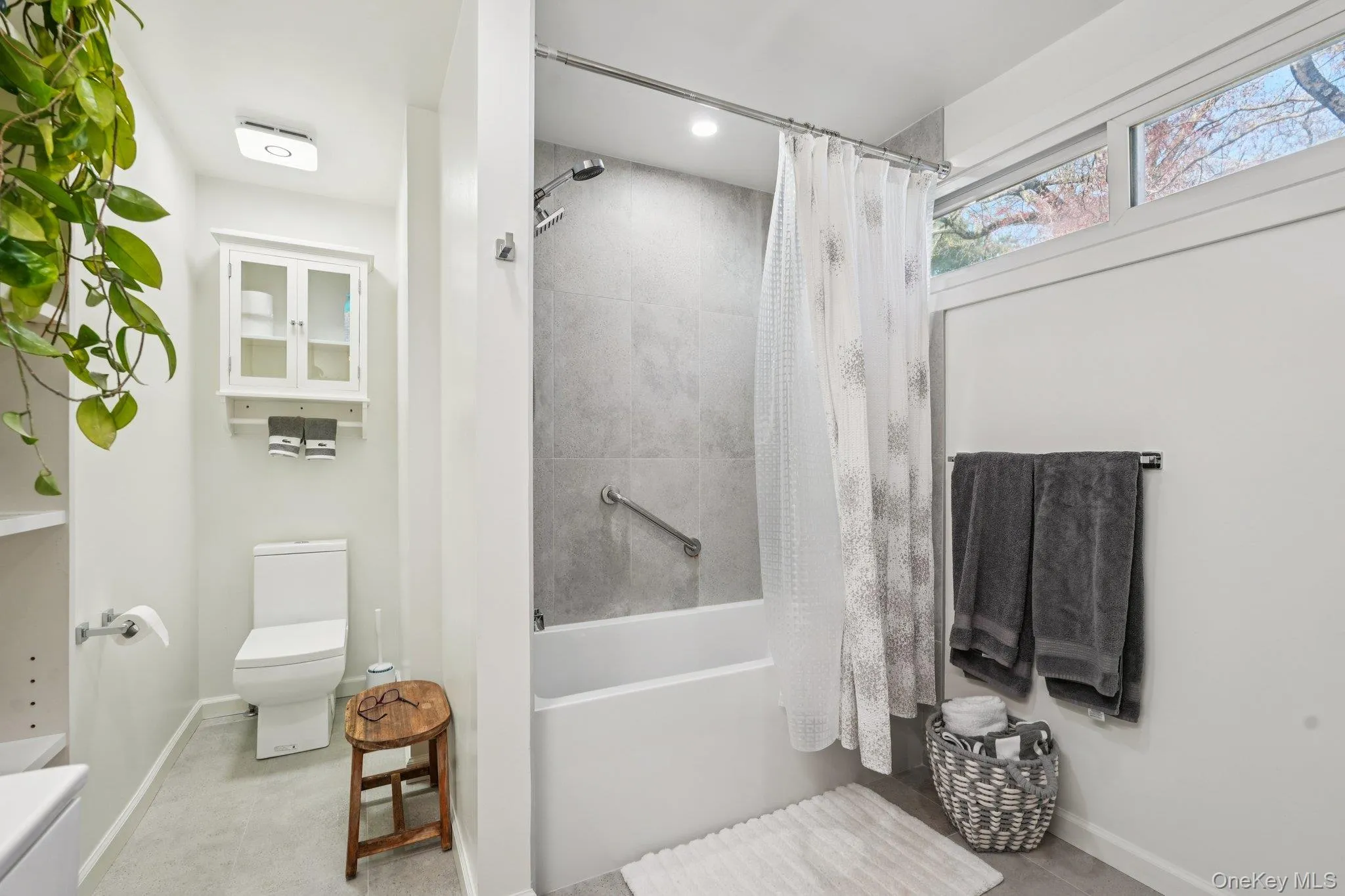254 Congers Road, Clarkstown, NY, 5 Bedrooms Bedrooms, 9 Rooms Rooms,3 BathroomsBathrooms,Residential,For Rent,Congers,0,KEY979932 254 Congers Road, Clarkstown, NY, 5 Bedrooms Bedrooms, 9 Rooms Rooms,3 BathroomsBathrooms,Residential,For Rent,Congers,0,KEY979932