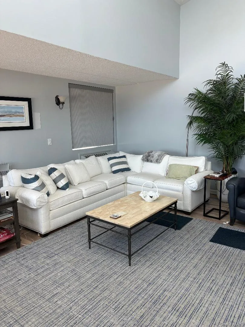 750 West Broadway, Long Beach, NY, 2 Bedrooms Bedrooms, 5 Rooms Rooms,3 BathroomsBathrooms,Residential Lease,For Rent,West Broadway,0,979933 750 West Broadway, Long Beach, NY, 2 Bedrooms Bedrooms, 5 Rooms Rooms,3 BathroomsBathrooms,Residential Lease,For Rent,West Broadway,0,979933