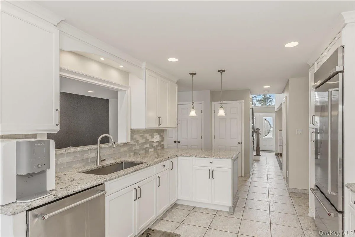 263 James Street, Hempstead, NY, 4 Bedrooms Bedrooms, 8 Rooms Rooms,2 BathroomsBathrooms,Residential,For Rent,James,0,979935 263 James Street, Hempstead, NY, 4 Bedrooms Bedrooms, 8 Rooms Rooms,2 BathroomsBathrooms,Residential,For Rent,James,0,979935