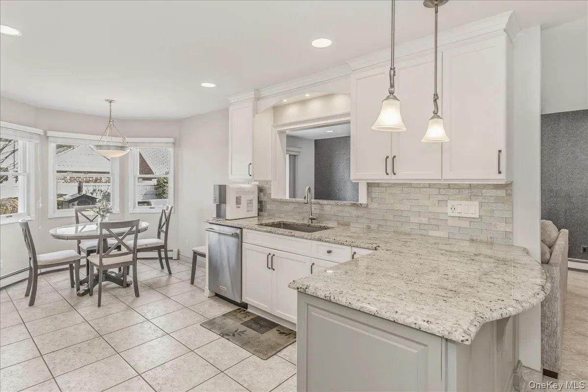 263 James Street, Hempstead, NY, 4 Bedrooms Bedrooms, 8 Rooms Rooms,2 BathroomsBathrooms,Residential,For Rent,James,0,979935 263 James Street, Hempstead, NY, 4 Bedrooms Bedrooms, 8 Rooms Rooms,2 BathroomsBathrooms,Residential,For Rent,James,0,979935