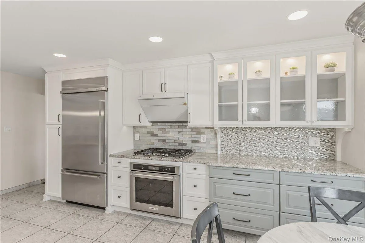 263 James Street, Hempstead, NY, 4 Bedrooms Bedrooms, 8 Rooms Rooms,2 BathroomsBathrooms,Residential,For Rent,James,0,979935 263 James Street, Hempstead, NY, 4 Bedrooms Bedrooms, 8 Rooms Rooms,2 BathroomsBathrooms,Residential,For Rent,James,0,979935