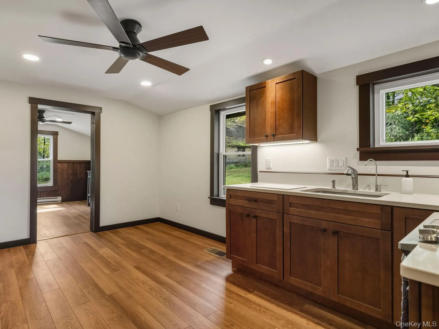 5 Riverby Lane, Esopus, NY, 4 Bedrooms Bedrooms, 11 Rooms Rooms,2 BathroomsBathrooms,Residential Lease,For Rent,Riverby,0,979946 5 Riverby Lane, Esopus, NY, 4 Bedrooms Bedrooms, 11 Rooms Rooms,2 BathroomsBathrooms,Residential Lease,For Rent,Riverby,0,979946