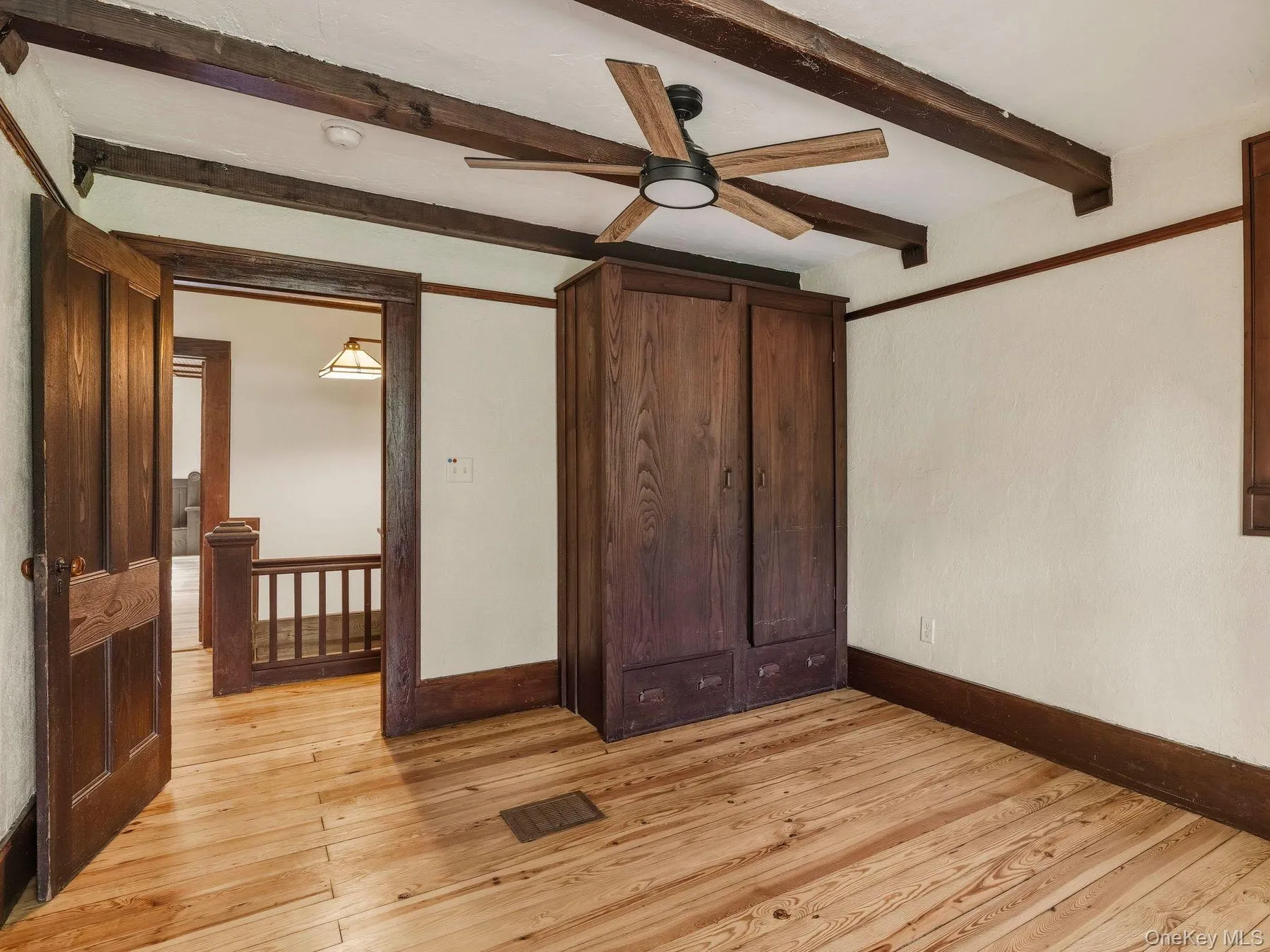 5 Riverby Lane, Esopus, NY, 4 Bedrooms Bedrooms, 11 Rooms Rooms,2 BathroomsBathrooms,Residential Lease,For Rent,Riverby,0,979946 5 Riverby Lane, Esopus, NY, 4 Bedrooms Bedrooms, 11 Rooms Rooms,2 BathroomsBathrooms,Residential Lease,For Rent,Riverby,0,979946