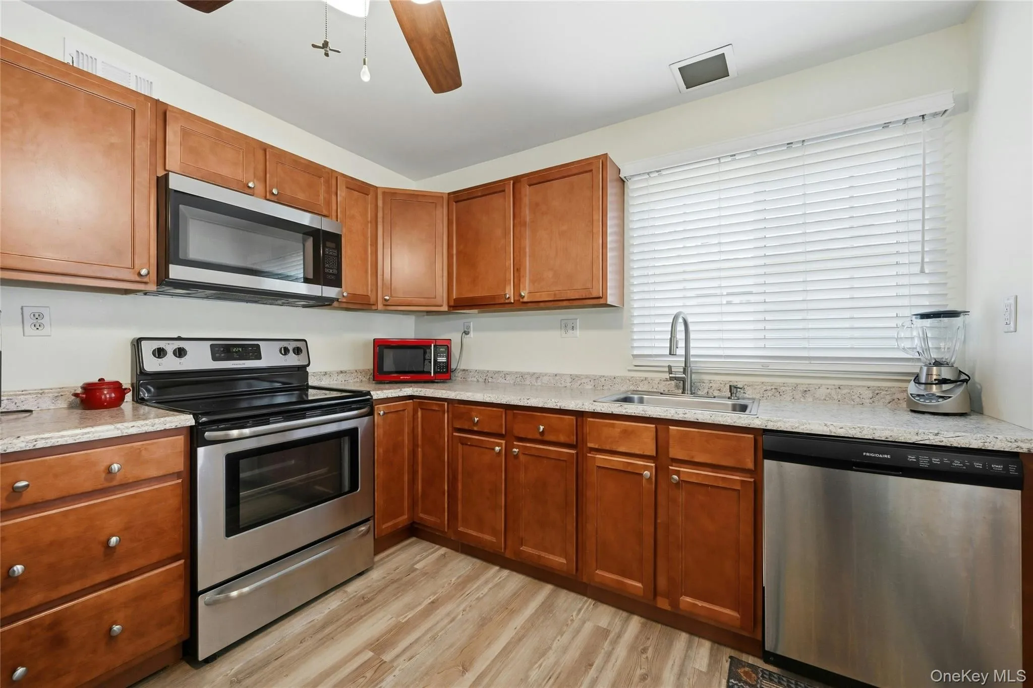 204 Belfast Lane, Brookhaven, NY, 2 Bedrooms Bedrooms, 5 Rooms Rooms,2 BathroomsBathrooms,Residential,For Rent,Belfast,0,979949 204 Belfast Lane, Brookhaven, NY, 2 Bedrooms Bedrooms, 5 Rooms Rooms,2 BathroomsBathrooms,Residential,For Rent,Belfast,0,979949