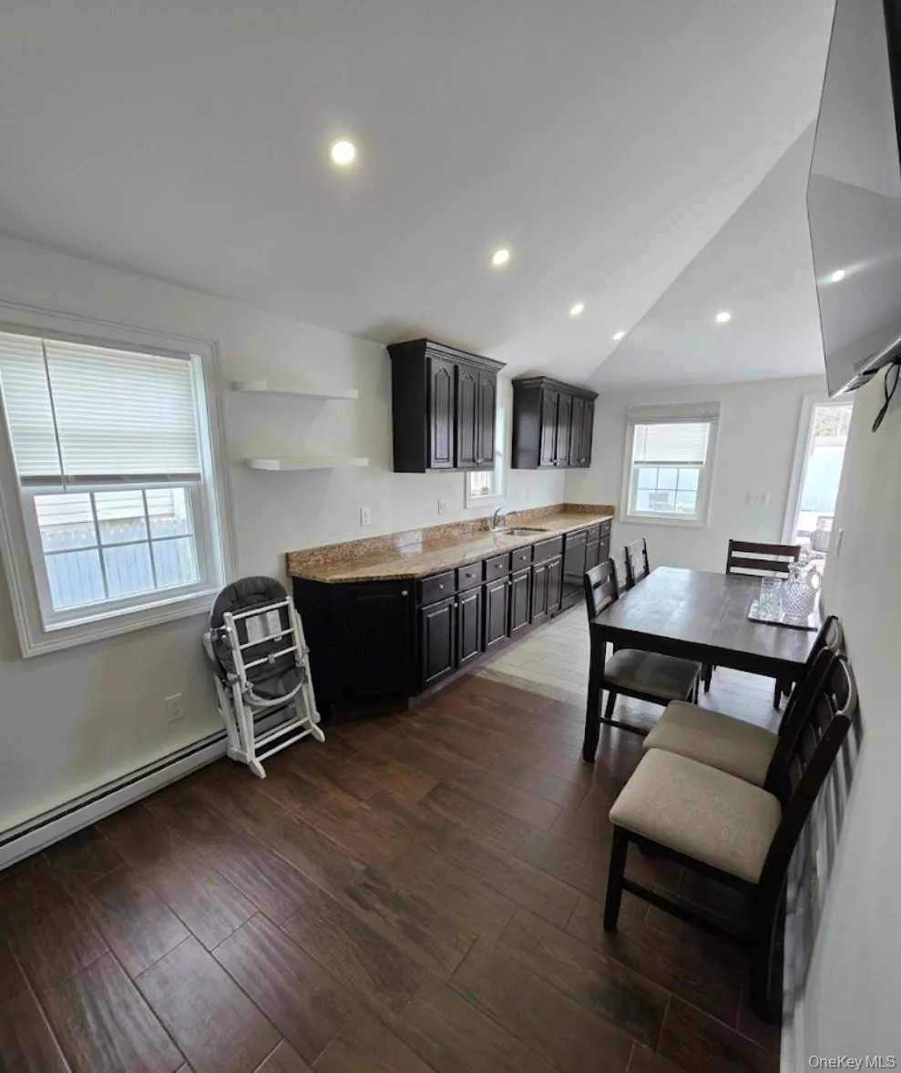 15 Ivy Road, Brookhaven, NY, 4 Bedrooms Bedrooms, 8 Rooms Rooms,2 BathroomsBathrooms,Residential Sale,For Rent,Ivy,0,979960 15 Ivy Road, Brookhaven, NY, 4 Bedrooms Bedrooms, 8 Rooms Rooms,2 BathroomsBathrooms,Residential Sale,For Rent,Ivy,0,979960