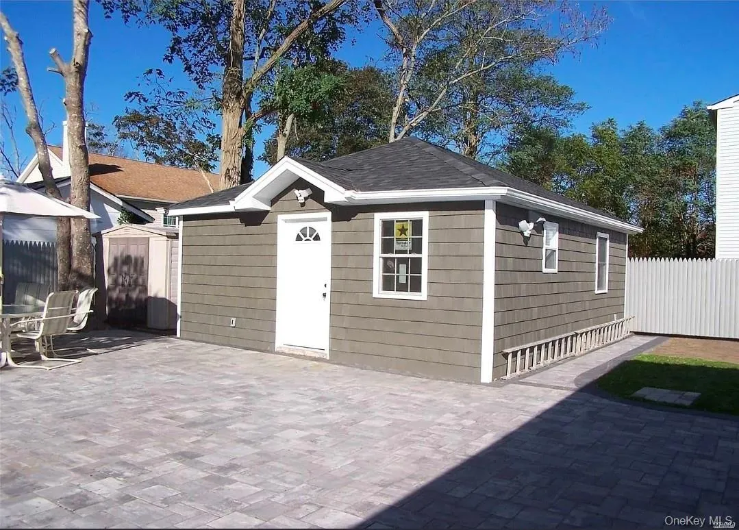 15 Ivy Road, Brookhaven, NY, 4 Bedrooms Bedrooms, 8 Rooms Rooms,2 BathroomsBathrooms,Residential Sale,For Rent,Ivy,0,979960 15 Ivy Road, Brookhaven, NY, 4 Bedrooms Bedrooms, 8 Rooms Rooms,2 BathroomsBathrooms,Residential Sale,For Rent,Ivy,0,979960
