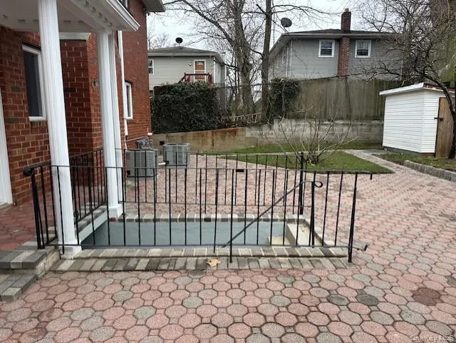 5 Linwood Road, North Hempstead, NY, 3 Bedrooms Bedrooms, 6 Rooms Rooms,2 BathroomsBathrooms,Residential Lease,For Rent,Linwood,0,979965 5 Linwood Road, North Hempstead, NY, 3 Bedrooms Bedrooms, 6 Rooms Rooms,2 BathroomsBathrooms,Residential Lease,For Rent,Linwood,0,979965