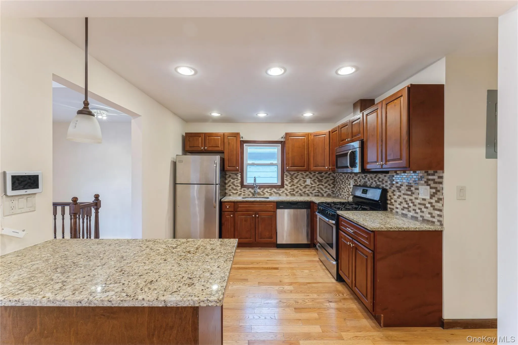 228-20 Edgewood Avenue, New York, NY, 3 Bedrooms Bedrooms, 6 Rooms Rooms,2 BathroomsBathrooms,Residential Lease,For Rent,Edgewood,0,979967 228-20 Edgewood Avenue, New York, NY, 3 Bedrooms Bedrooms, 6 Rooms Rooms,2 BathroomsBathrooms,Residential Lease,For Rent,Edgewood,0,979967