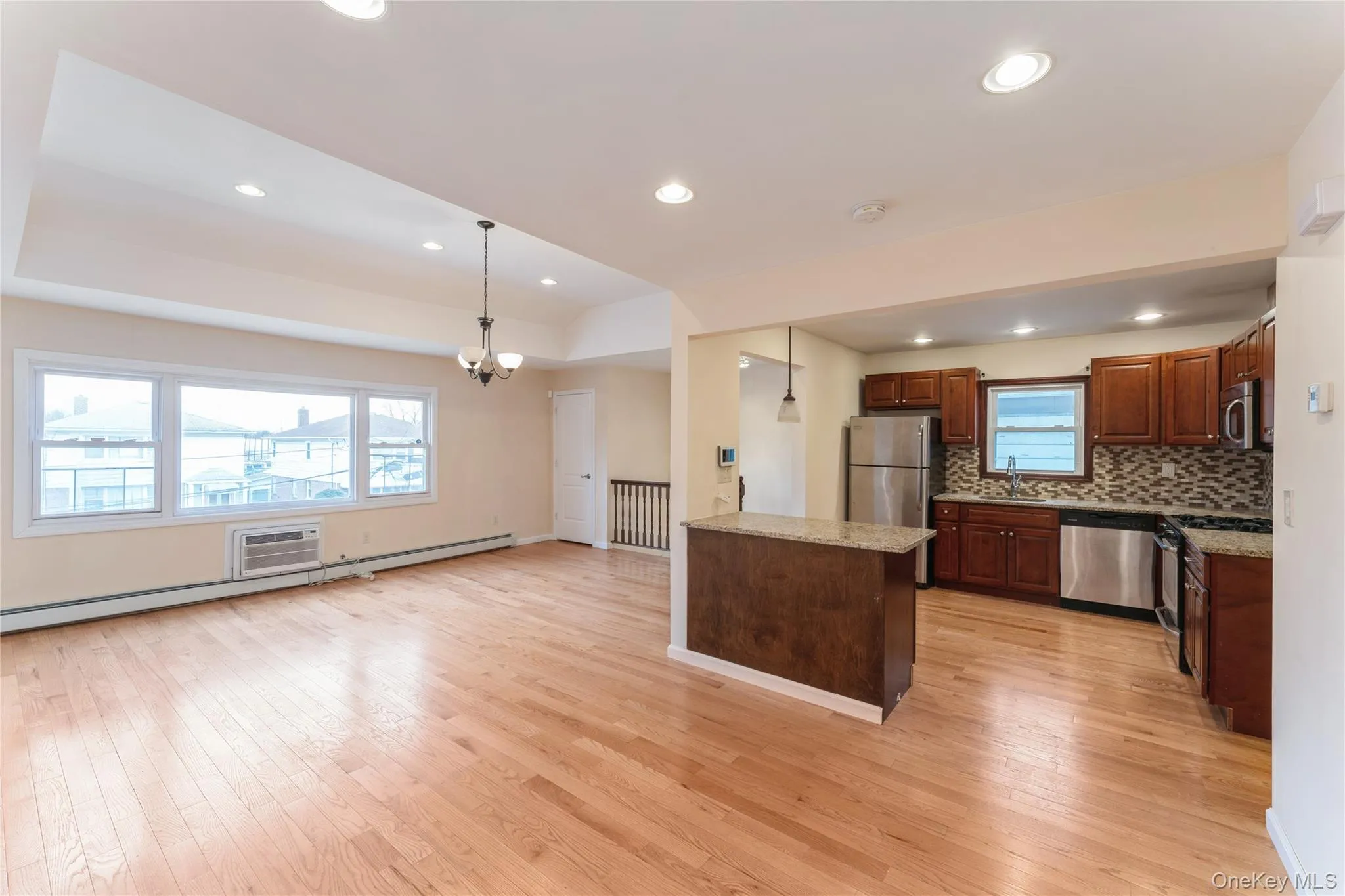 228-20 Edgewood Avenue, New York, NY, 3 Bedrooms Bedrooms, 6 Rooms Rooms,2 BathroomsBathrooms,Residential Lease,For Rent,Edgewood,0,979967 228-20 Edgewood Avenue, New York, NY, 3 Bedrooms Bedrooms, 6 Rooms Rooms,2 BathroomsBathrooms,Residential Lease,For Rent,Edgewood,0,979967