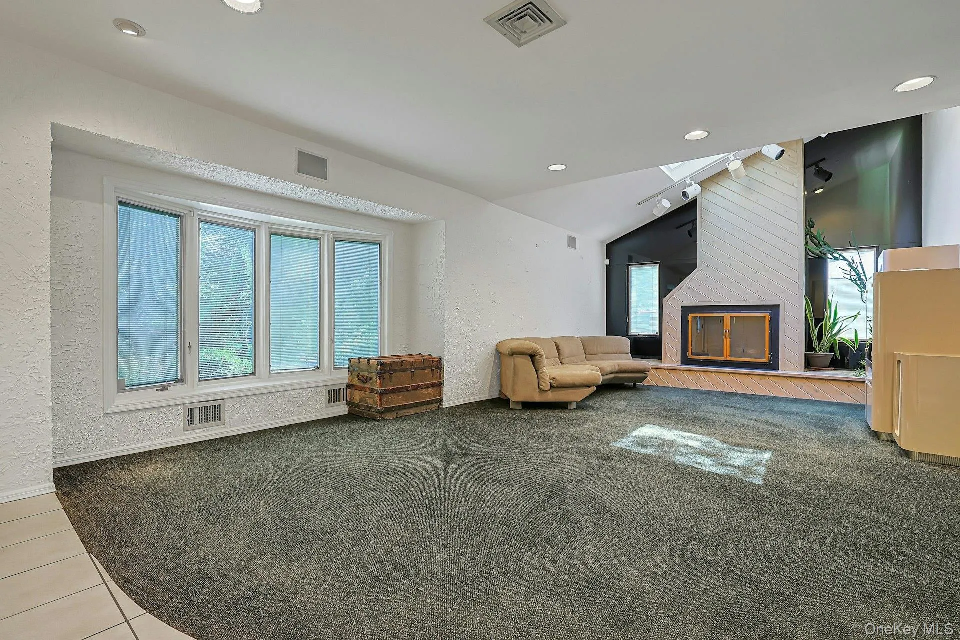 18 Scott Drive, Clarkstown, NY, 4 Bedrooms Bedrooms, 7 Rooms Rooms,2 BathroomsBathrooms,Residential,For Rent,Scott,0,979978 18 Scott Drive, Clarkstown, NY, 4 Bedrooms Bedrooms, 7 Rooms Rooms,2 BathroomsBathrooms,Residential,For Rent,Scott,0,979978