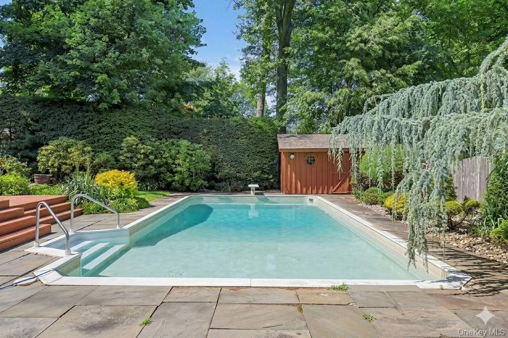 18 Scott Drive, Clarkstown, NY, 4 Bedrooms Bedrooms, 7 Rooms Rooms,2 BathroomsBathrooms,Residential,For Rent,Scott,0,979978 18 Scott Drive, Clarkstown, NY, 4 Bedrooms Bedrooms, 7 Rooms Rooms,2 BathroomsBathrooms,Residential,For Rent,Scott,0,979978