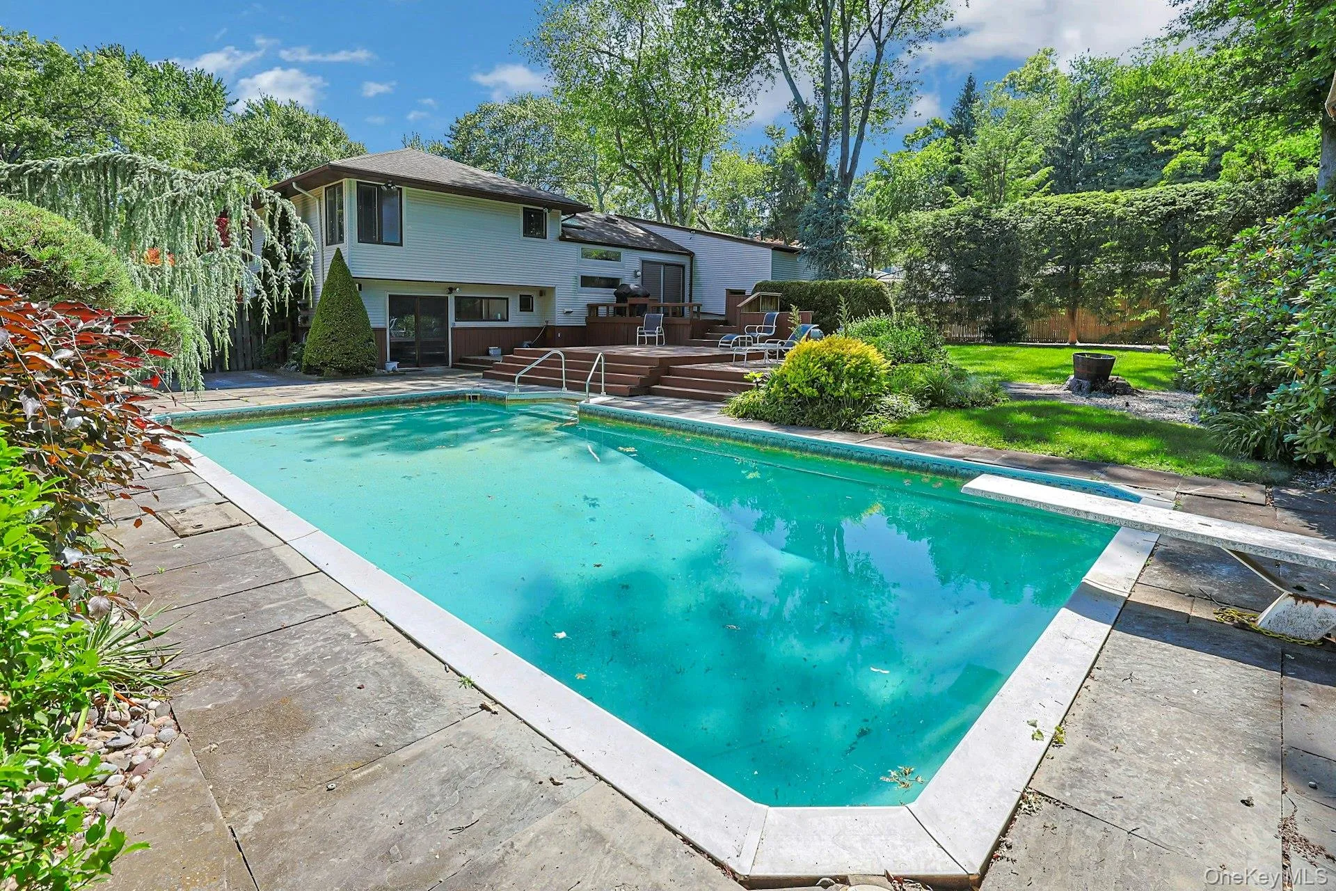18 Scott Drive, Clarkstown, NY, 4 Bedrooms Bedrooms, 7 Rooms Rooms,2 BathroomsBathrooms,Residential,For Rent,Scott,0,979978 18 Scott Drive, Clarkstown, NY, 4 Bedrooms Bedrooms, 7 Rooms Rooms,2 BathroomsBathrooms,Residential,For Rent,Scott,0,979978