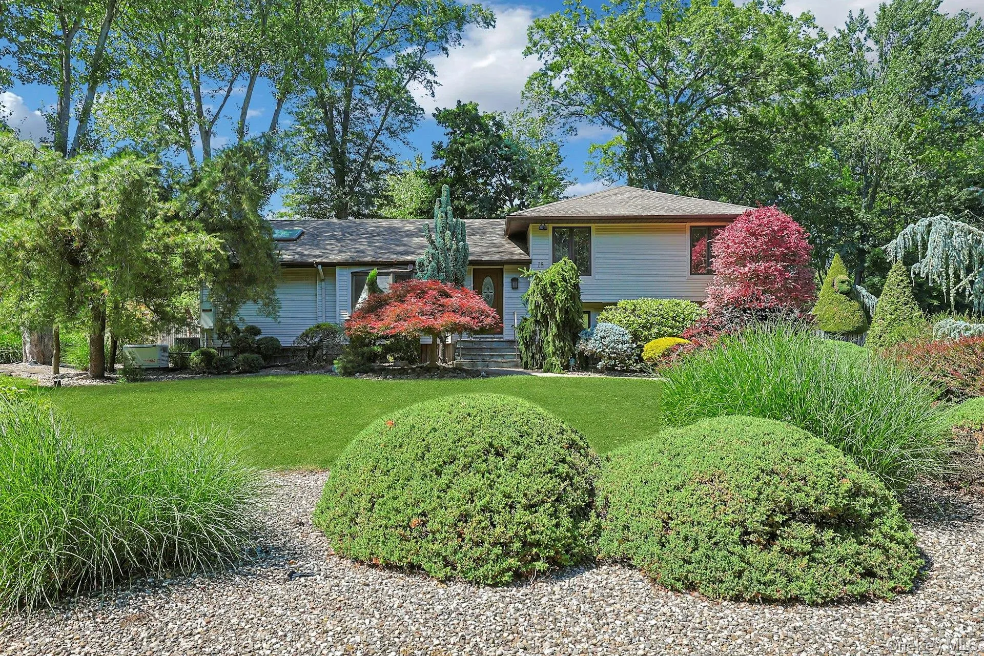 18 Scott Drive, Clarkstown, NY, 4 Bedrooms Bedrooms, 7 Rooms Rooms,2 BathroomsBathrooms,Residential,For Rent,Scott,0,979978 18 Scott Drive, Clarkstown, NY, 4 Bedrooms Bedrooms, 7 Rooms Rooms,2 BathroomsBathrooms,Residential,For Rent,Scott,0,979978
