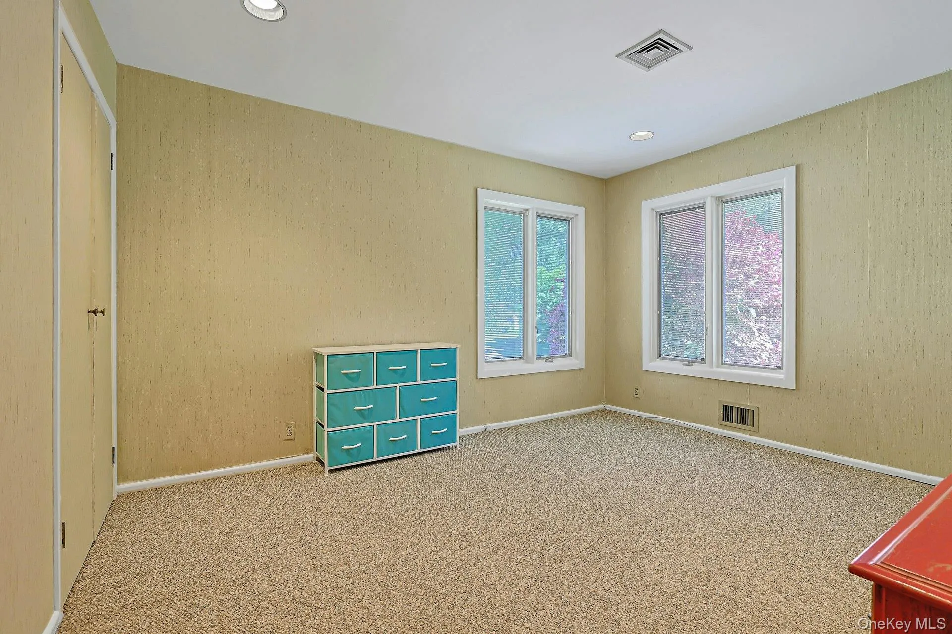 18 Scott Drive, Clarkstown, NY, 4 Bedrooms Bedrooms, 7 Rooms Rooms,2 BathroomsBathrooms,Residential,For Rent,Scott,0,979978 18 Scott Drive, Clarkstown, NY, 4 Bedrooms Bedrooms, 7 Rooms Rooms,2 BathroomsBathrooms,Residential,For Rent,Scott,0,979978