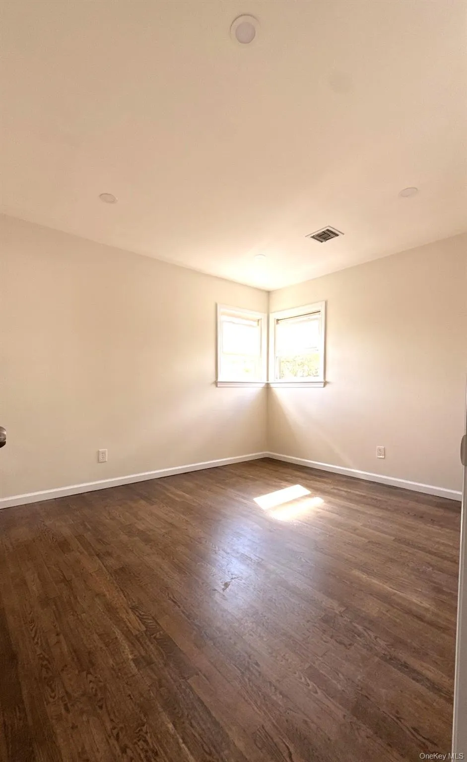 2nd Bedroom 2nd Bedroom