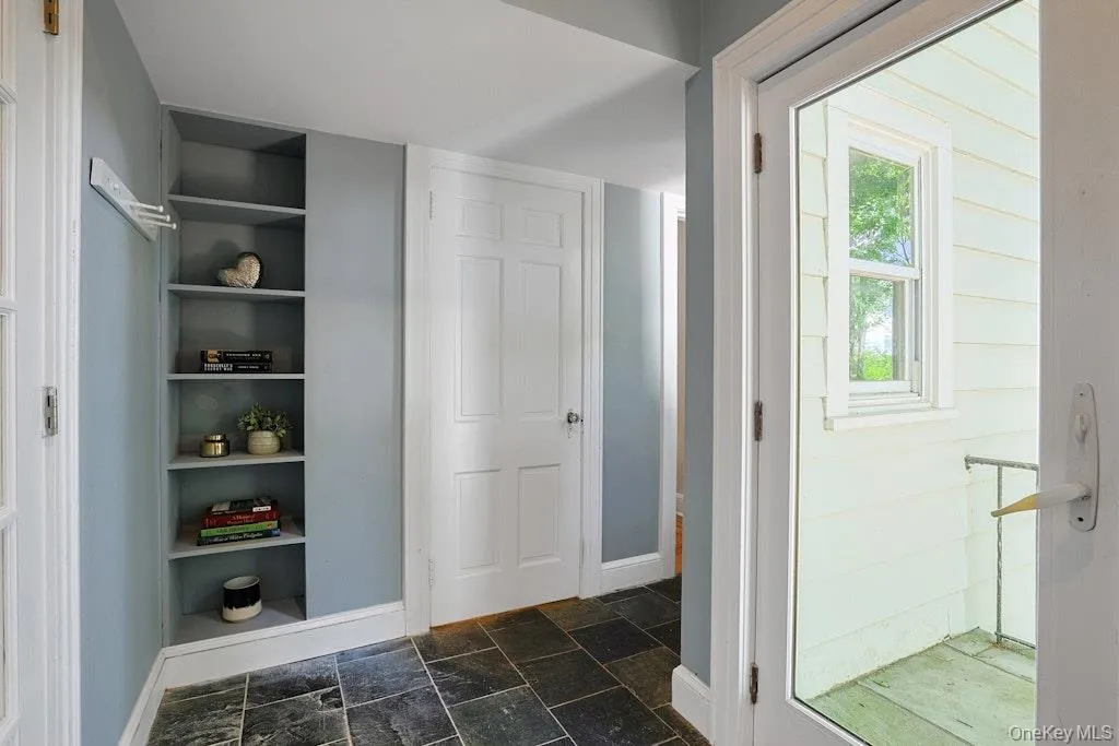 Mud room! Mud room!