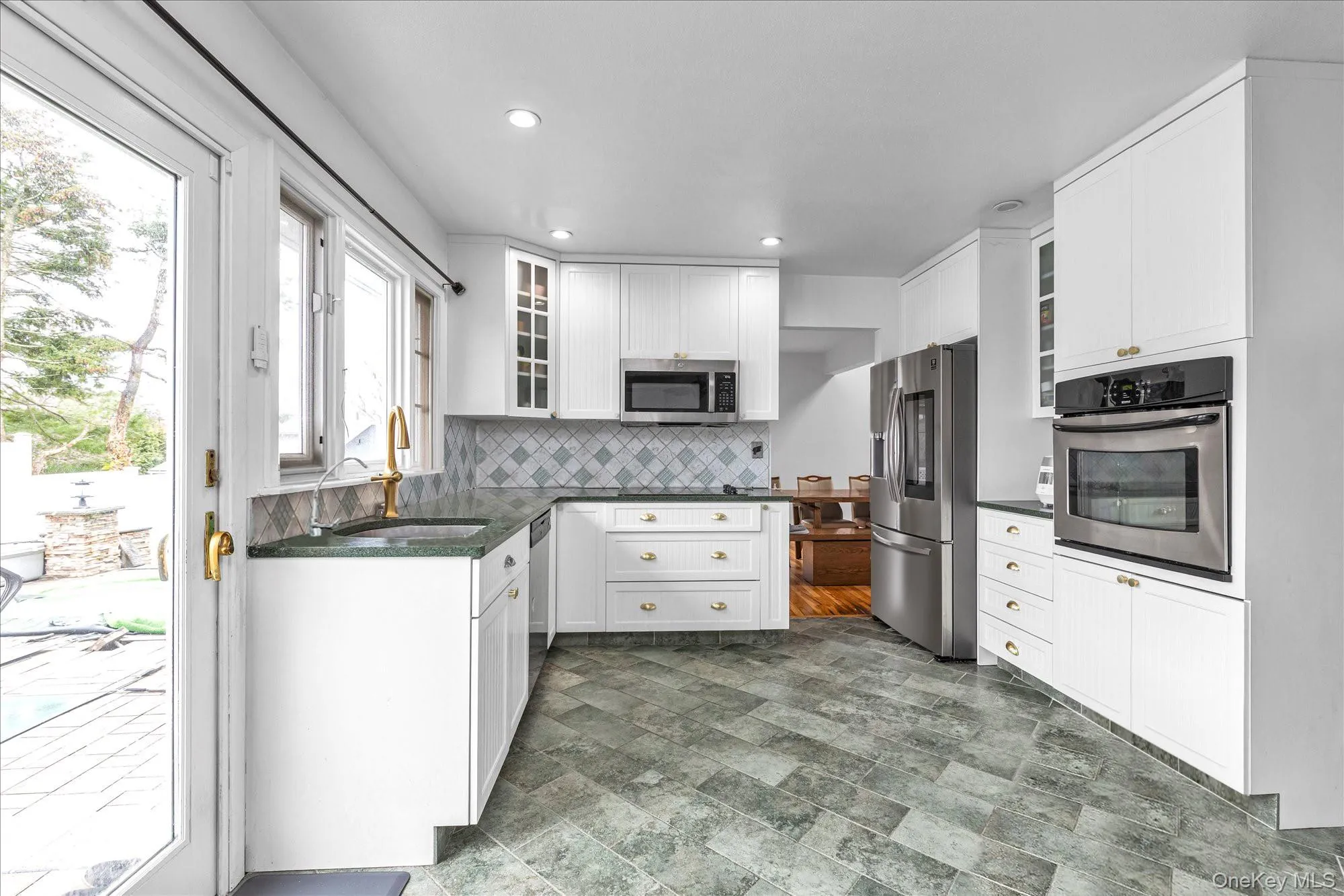 8 Branding Iron Lane, Glen Cove, NY, 4 Bedrooms Bedrooms, 7 Rooms Rooms,2 BathroomsBathrooms,Residential Lease,For Rent,Branding Iron,0,979997 8 Branding Iron Lane, Glen Cove, NY, 4 Bedrooms Bedrooms, 7 Rooms Rooms,2 BathroomsBathrooms,Residential Lease,For Rent,Branding Iron,0,979997