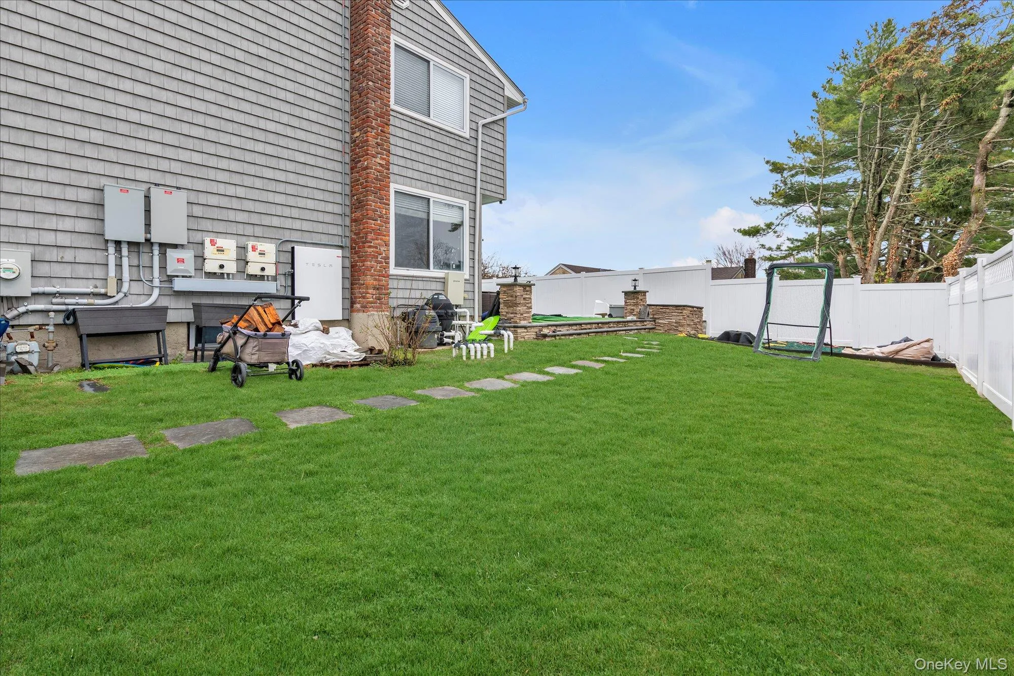 8 Branding Iron Lane, Glen Cove, NY, 4 Bedrooms Bedrooms, 7 Rooms Rooms,2 BathroomsBathrooms,Residential Lease,For Rent,Branding Iron,0,979997 8 Branding Iron Lane, Glen Cove, NY, 4 Bedrooms Bedrooms, 7 Rooms Rooms,2 BathroomsBathrooms,Residential Lease,For Rent,Branding Iron,0,979997