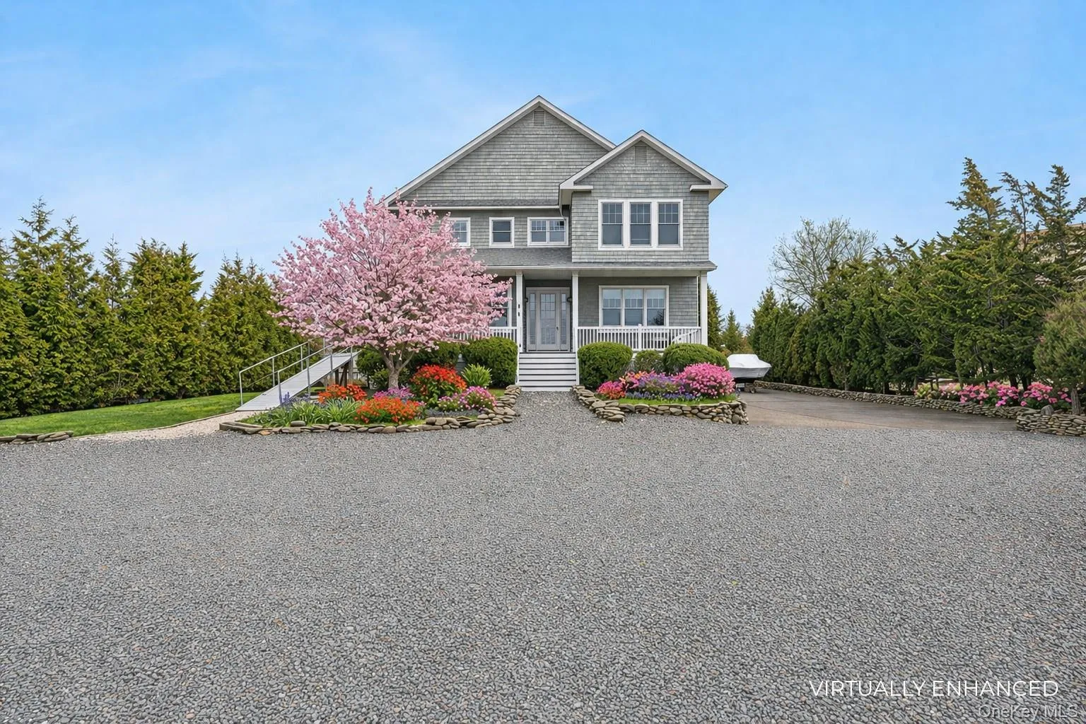 A Stunning Waterfront Village Residence A Stunning Waterfront Village Residence