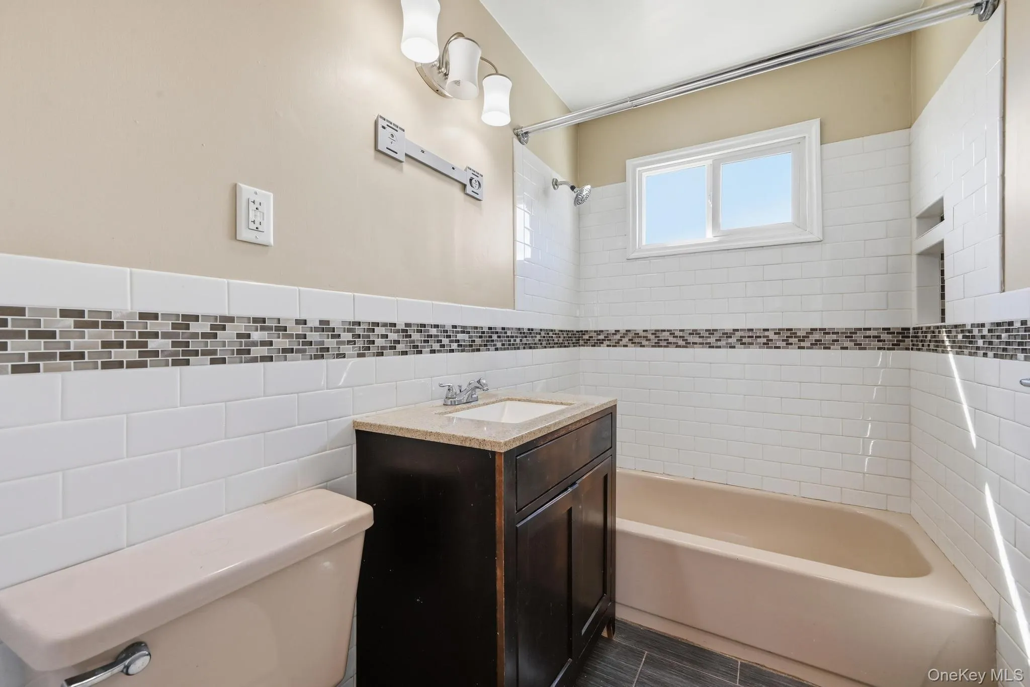 144-10 256th Street, New York, NY, 2 Bedrooms Bedrooms, 4 Rooms Rooms,1 BathroomBathrooms,Residential Lease,For Rent,256th,0,980012 144-10 256th Street, New York, NY, 2 Bedrooms Bedrooms, 4 Rooms Rooms,1 BathroomBathrooms,Residential Lease,For Rent,256th,0,980012