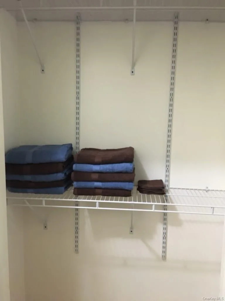 23038 144th Avenue, New York, NY, 3 Bedrooms Bedrooms, 6 Rooms Rooms,1 BathroomBathrooms,Residential Lease,For Rent,144th,0,980020 23038 144th Avenue, New York, NY, 3 Bedrooms Bedrooms, 6 Rooms Rooms,1 BathroomBathrooms,Residential Lease,For Rent,144th,0,980020
