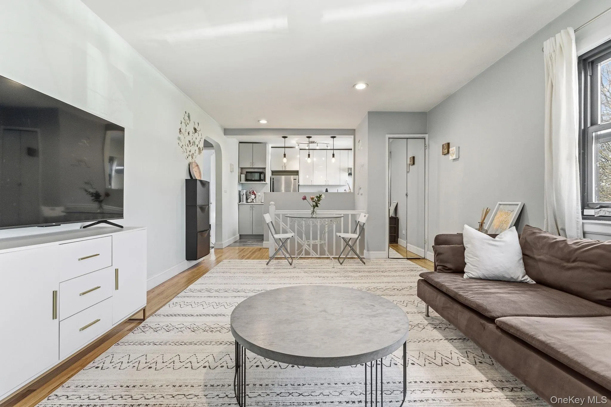 220-76 75th Avenue, New York, NY, 2 Bedrooms Bedrooms, 3 Rooms Rooms,1 BathroomBathrooms,Residential,For Rent,75th,0,980028 220-76 75th Avenue, New York, NY, 2 Bedrooms Bedrooms, 3 Rooms Rooms,1 BathroomBathrooms,Residential,For Rent,75th,0,980028