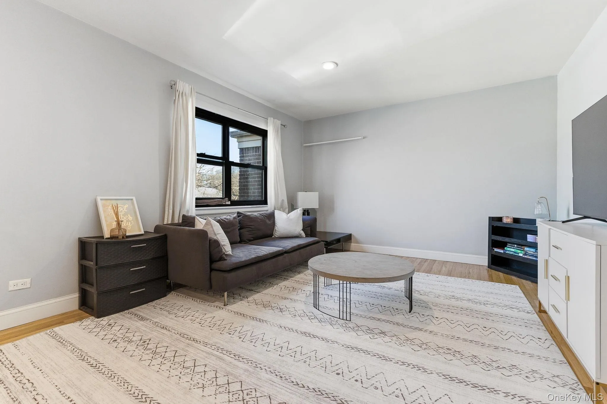 220-76 75th Avenue, New York, NY, 2 Bedrooms Bedrooms, 3 Rooms Rooms,1 BathroomBathrooms,Residential,For Rent,75th,0,980028 220-76 75th Avenue, New York, NY, 2 Bedrooms Bedrooms, 3 Rooms Rooms,1 BathroomBathrooms,Residential,For Rent,75th,0,980028
