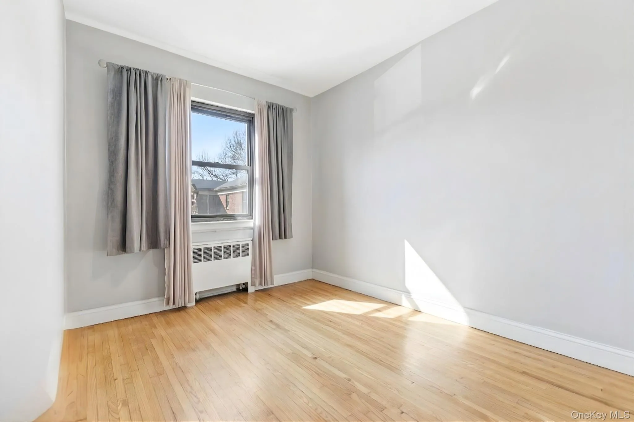 220-76 75th Avenue, New York, NY, 2 Bedrooms Bedrooms, 3 Rooms Rooms,1 BathroomBathrooms,Residential,For Rent,75th,0,980028 220-76 75th Avenue, New York, NY, 2 Bedrooms Bedrooms, 3 Rooms Rooms,1 BathroomBathrooms,Residential,For Rent,75th,0,980028