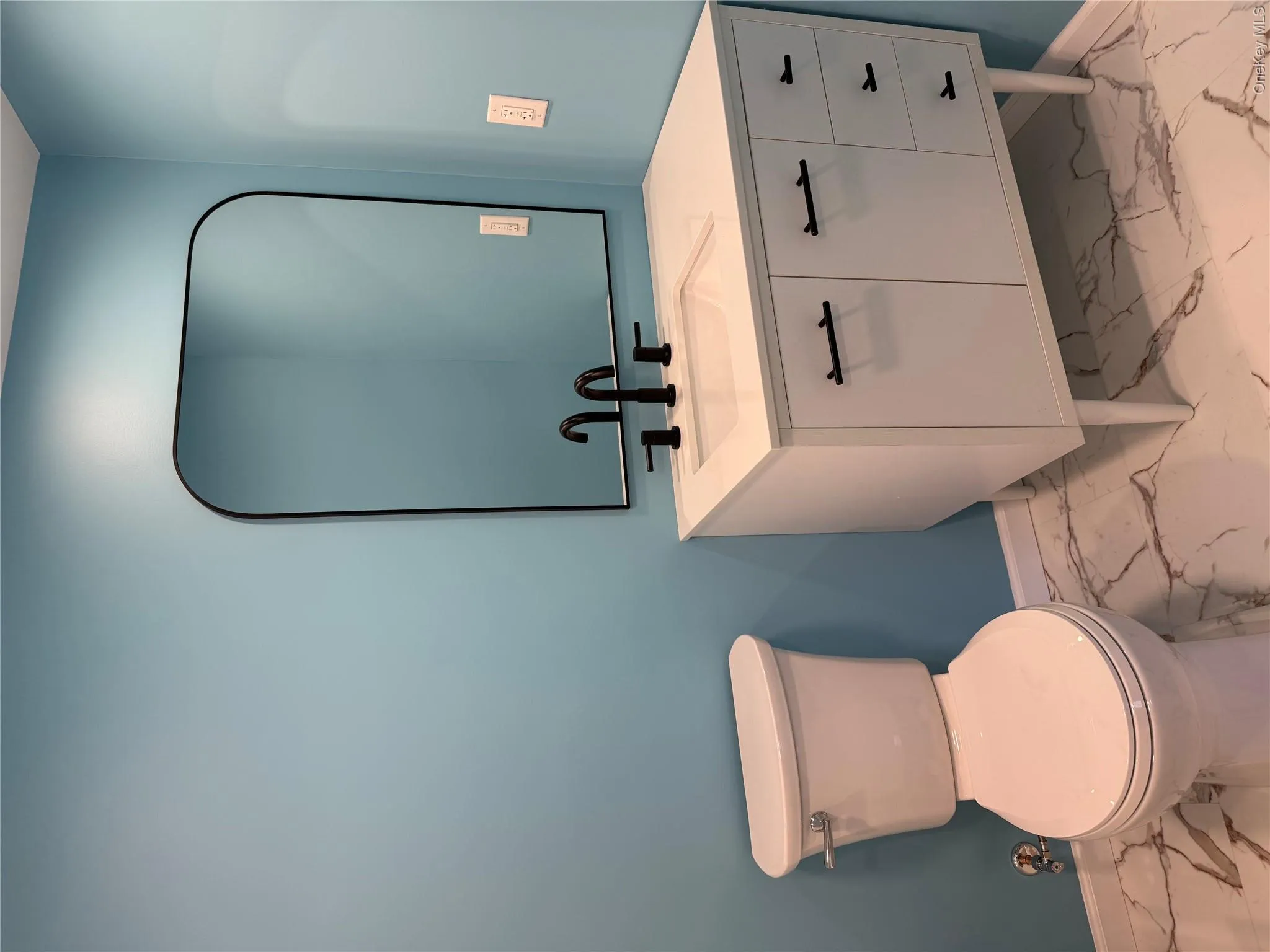 New Vanity, toilet, toilet & flooring New Vanity, toilet, toilet & flooring