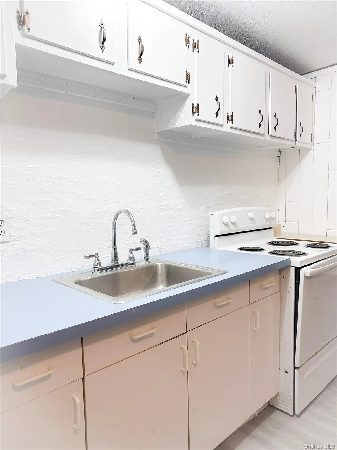4012 State Route 52, Callicoon, NY, 1 Bedroom Bedrooms, 3 Rooms Rooms,1 BathroomBathrooms,Residential Lease,For Rent,State Route 52,0,980041 4012 State Route 52, Callicoon, NY, 1 Bedroom Bedrooms, 3 Rooms Rooms,1 BathroomBathrooms,Residential Lease,For Rent,State Route 52,0,980041