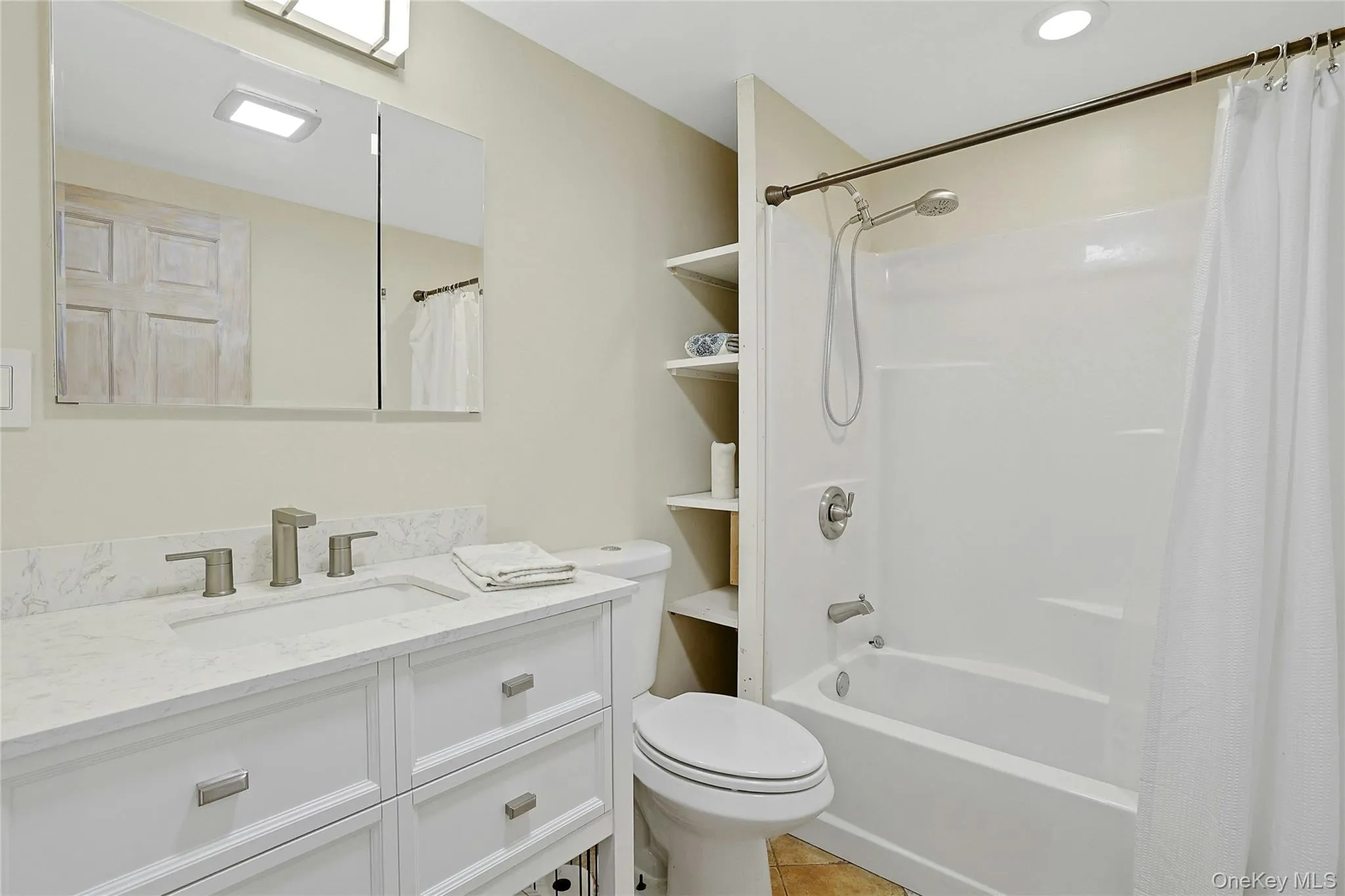 19 Catherine Street, Orangetown, NY, 7 Bedrooms Bedrooms, 20 Rooms Rooms,5 BathroomsBathrooms,Residential,For Rent,Catherine,0,980055 19 Catherine Street, Orangetown, NY, 7 Bedrooms Bedrooms, 20 Rooms Rooms,5 BathroomsBathrooms,Residential,For Rent,Catherine,0,980055