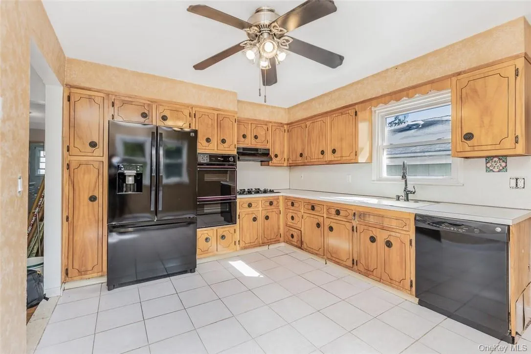 433 Palmer Road, Yonkers, NY, 3 Bedrooms Bedrooms, 6 Rooms Rooms,1 BathroomBathrooms,Residential Lease,For Rent,Palmer,0,980057 433 Palmer Road, Yonkers, NY, 3 Bedrooms Bedrooms, 6 Rooms Rooms,1 BathroomBathrooms,Residential Lease,For Rent,Palmer,0,980057