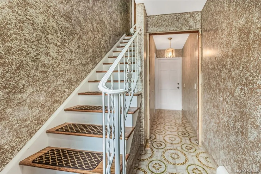 433 Palmer Road, Yonkers, NY, 3 Bedrooms Bedrooms, 6 Rooms Rooms,1 BathroomBathrooms,Residential Lease,For Rent,Palmer,0,980057 433 Palmer Road, Yonkers, NY, 3 Bedrooms Bedrooms, 6 Rooms Rooms,1 BathroomBathrooms,Residential Lease,For Rent,Palmer,0,980057