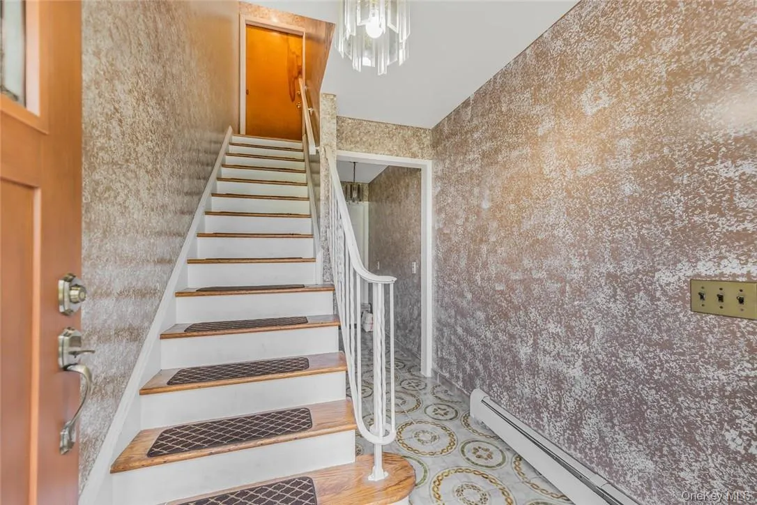 433 Palmer Road, Yonkers, NY, 3 Bedrooms Bedrooms, 6 Rooms Rooms,1 BathroomBathrooms,Residential Lease,For Rent,Palmer,0,980057 433 Palmer Road, Yonkers, NY, 3 Bedrooms Bedrooms, 6 Rooms Rooms,1 BathroomBathrooms,Residential Lease,For Rent,Palmer,0,980057