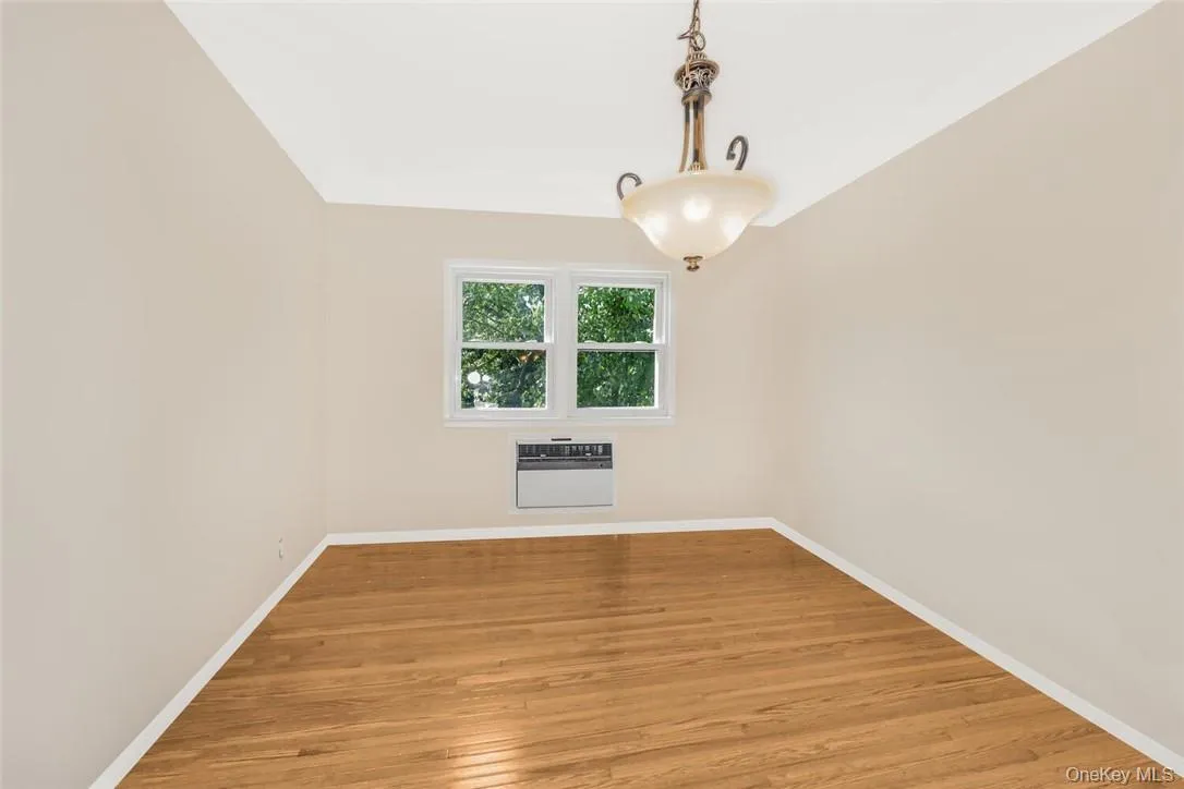 433 Palmer Road, Yonkers, NY, 3 Bedrooms Bedrooms, 6 Rooms Rooms,1 BathroomBathrooms,Residential Lease,For Rent,Palmer,0,980057 433 Palmer Road, Yonkers, NY, 3 Bedrooms Bedrooms, 6 Rooms Rooms,1 BathroomBathrooms,Residential Lease,For Rent,Palmer,0,980057