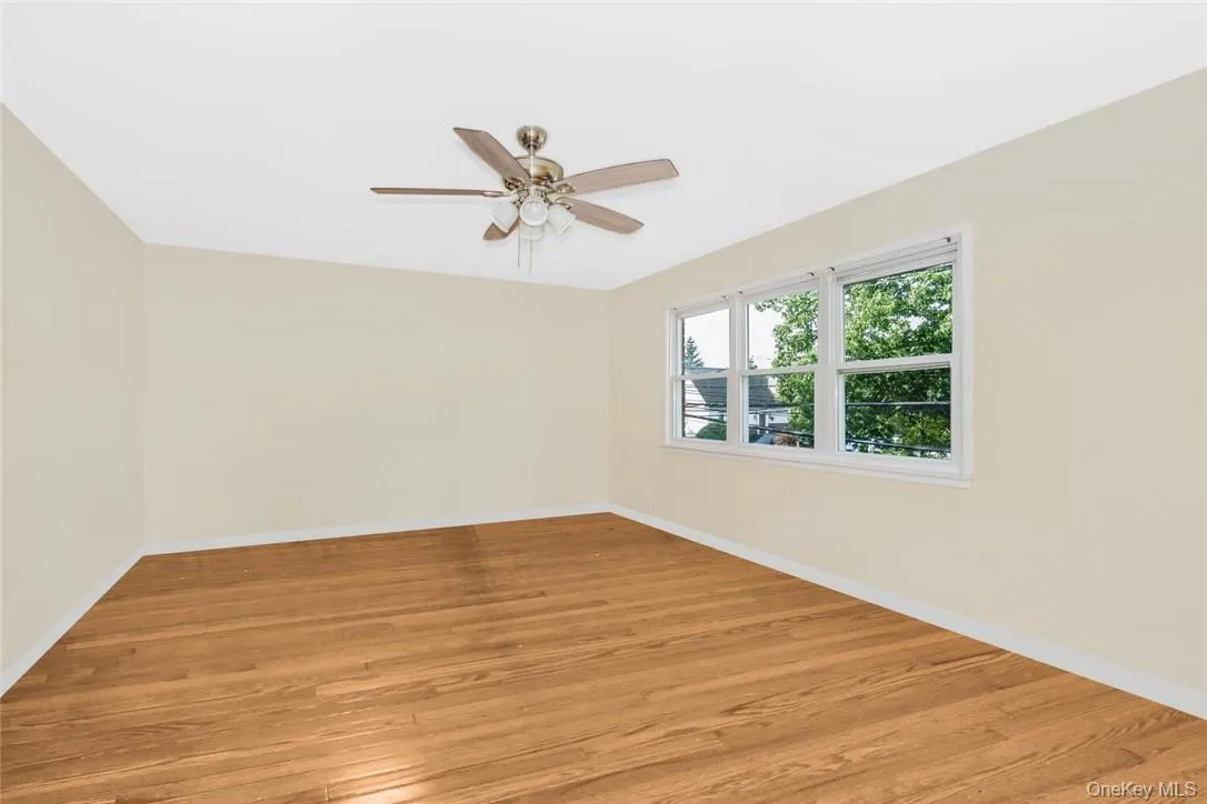 433 Palmer Road, Yonkers, NY, 3 Bedrooms Bedrooms, 6 Rooms Rooms,1 BathroomBathrooms,Residential Lease,For Rent,Palmer,0,980057 433 Palmer Road, Yonkers, NY, 3 Bedrooms Bedrooms, 6 Rooms Rooms,1 BathroomBathrooms,Residential Lease,For Rent,Palmer,0,980057