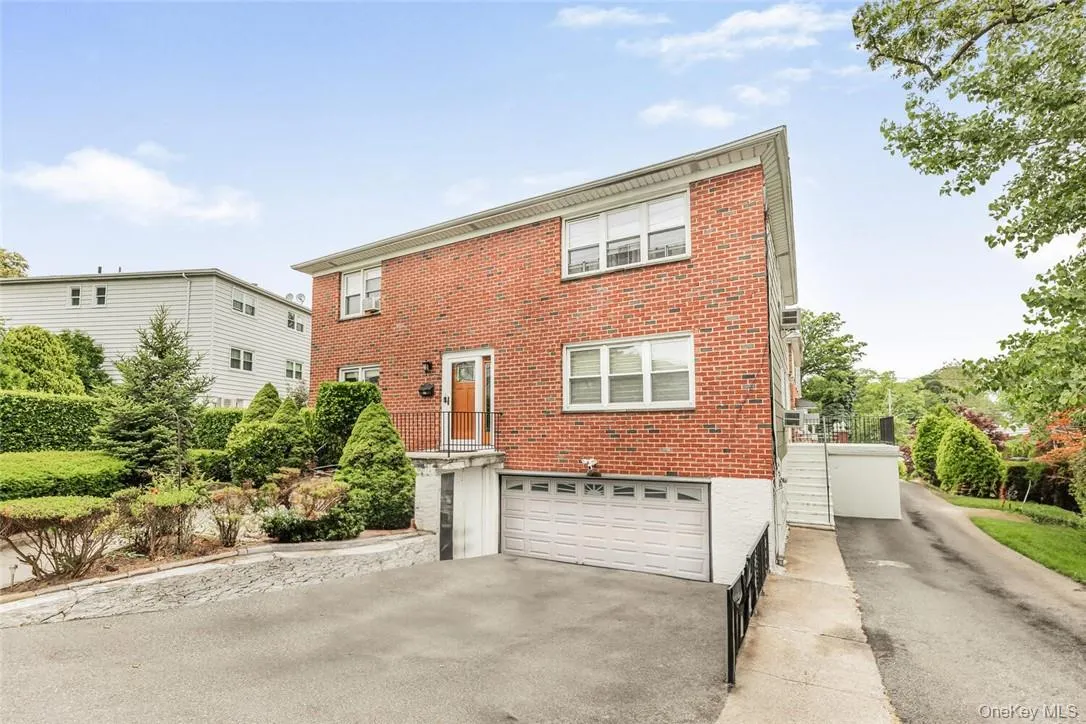 433 Palmer Road, Yonkers, NY, 3 Bedrooms Bedrooms, 6 Rooms Rooms,1 BathroomBathrooms,Residential Lease,For Rent,Palmer,0,980057 433 Palmer Road, Yonkers, NY, 3 Bedrooms Bedrooms, 6 Rooms Rooms,1 BathroomBathrooms,Residential Lease,For Rent,Palmer,0,980057