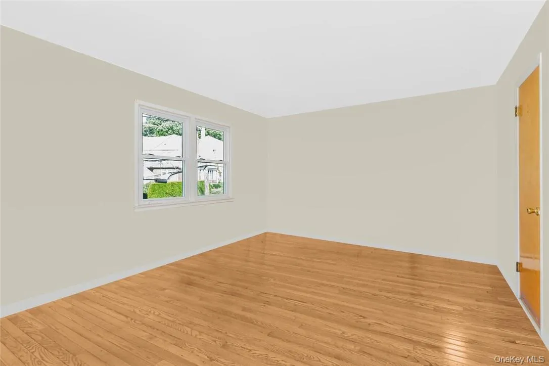 433 Palmer Road, Yonkers, NY, 3 Bedrooms Bedrooms, 6 Rooms Rooms,1 BathroomBathrooms,Residential Lease,For Rent,Palmer,0,980057 433 Palmer Road, Yonkers, NY, 3 Bedrooms Bedrooms, 6 Rooms Rooms,1 BathroomBathrooms,Residential Lease,For Rent,Palmer,0,980057