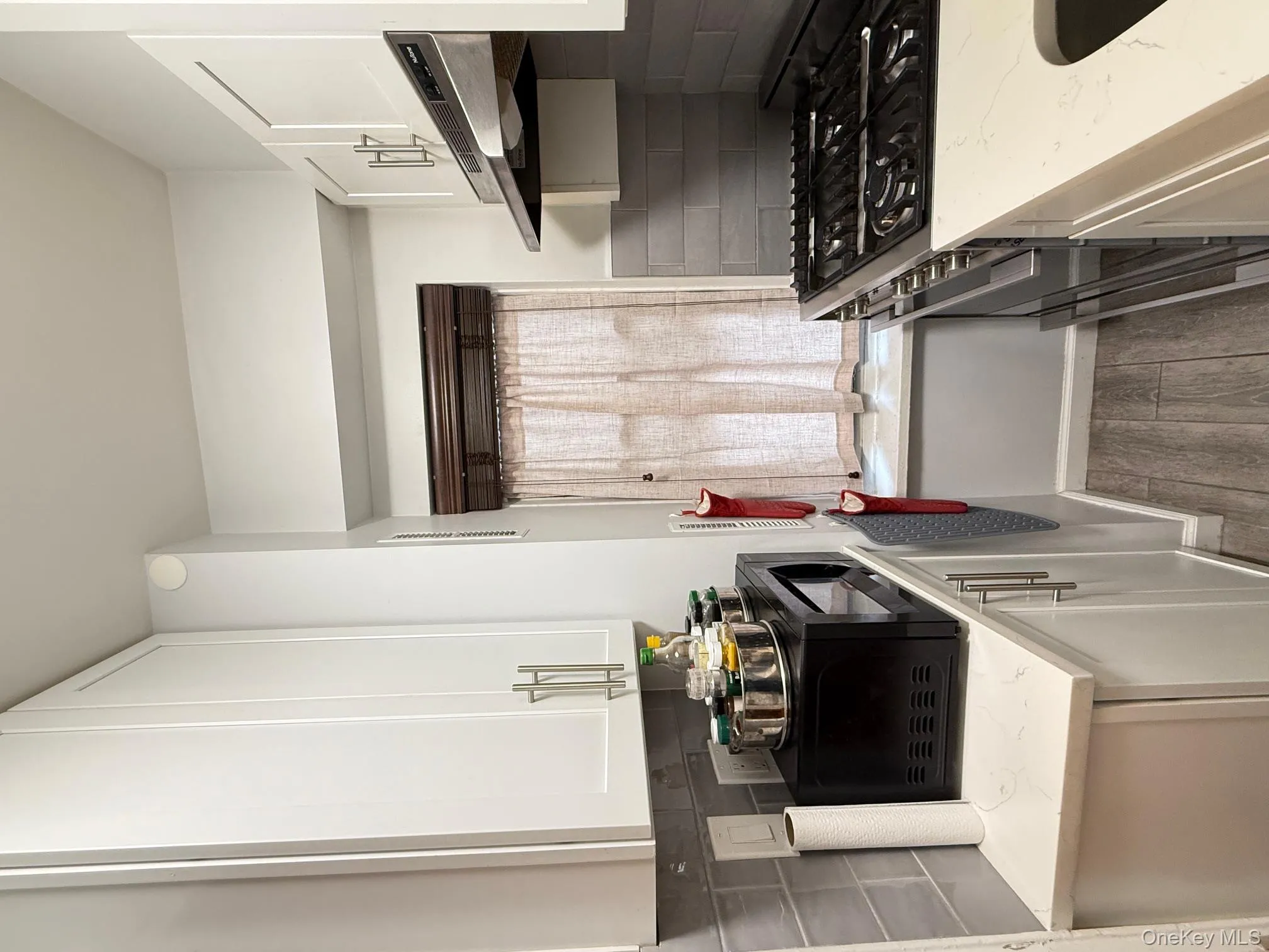 6740 Yellowstone Boulevard, New York, NY, 1 Bedroom Bedrooms, 4 Rooms Rooms,1 BathroomBathrooms,Residential,For Rent,Yellowstone,0,980058 6740 Yellowstone Boulevard, New York, NY, 1 Bedroom Bedrooms, 4 Rooms Rooms,1 BathroomBathrooms,Residential,For Rent,Yellowstone,0,980058