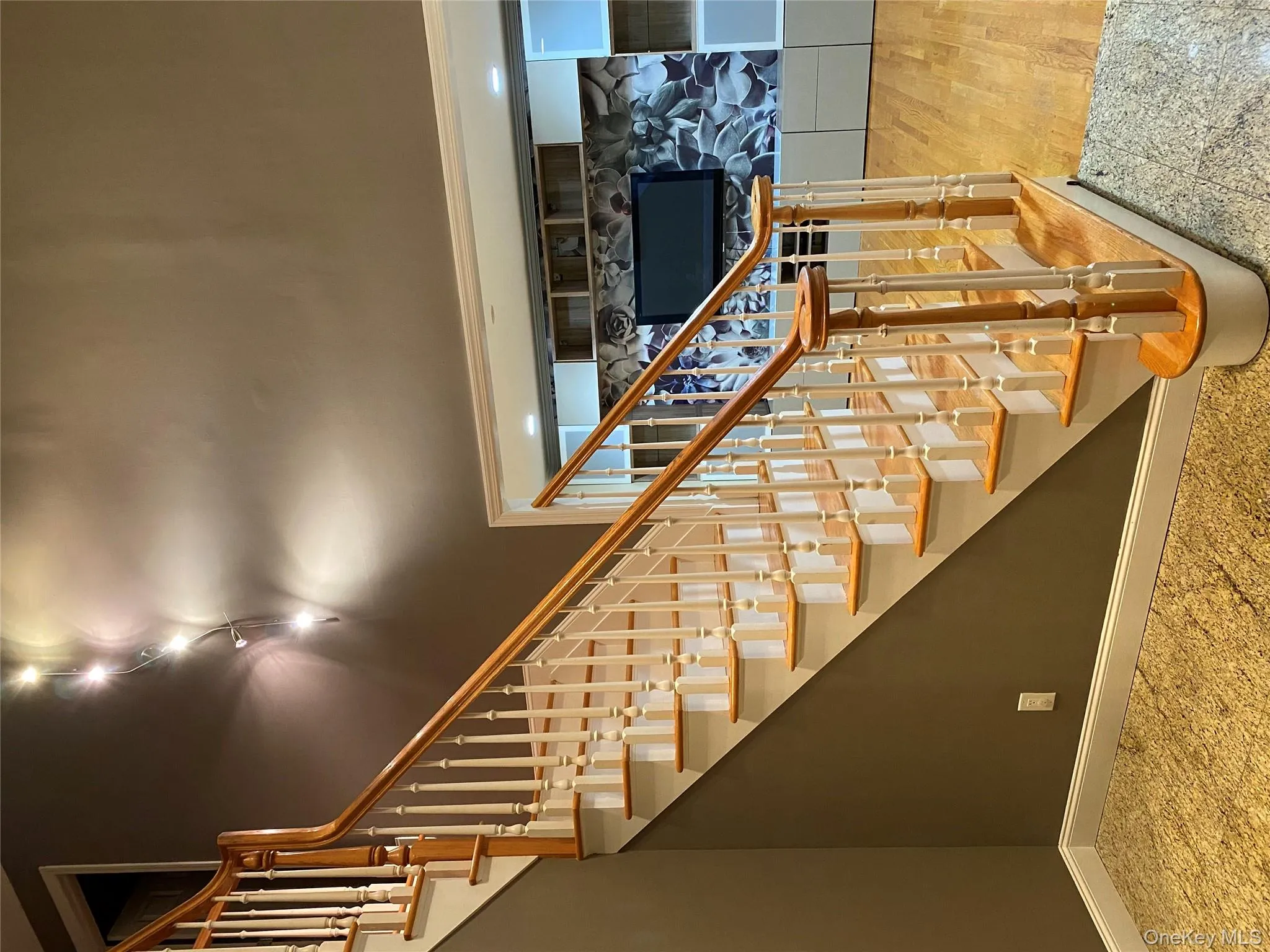 Stairs leads to bedrooms upstairs Stairs leads to bedrooms upstairs