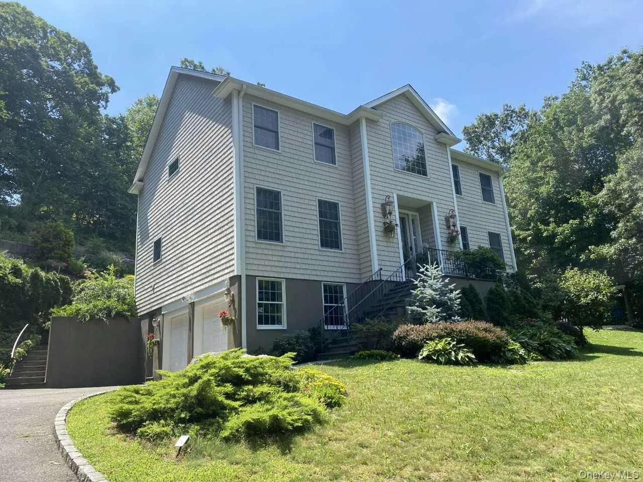 24 Wilafra Place, Huntington, NY, 5 Bedrooms Bedrooms, 9 Rooms Rooms,2 BathroomsBathrooms,Residential Lease,For Rent,Wilafra,0,980064 24 Wilafra Place, Huntington, NY, 5 Bedrooms Bedrooms, 9 Rooms Rooms,2 BathroomsBathrooms,Residential Lease,For Rent,Wilafra,0,980064