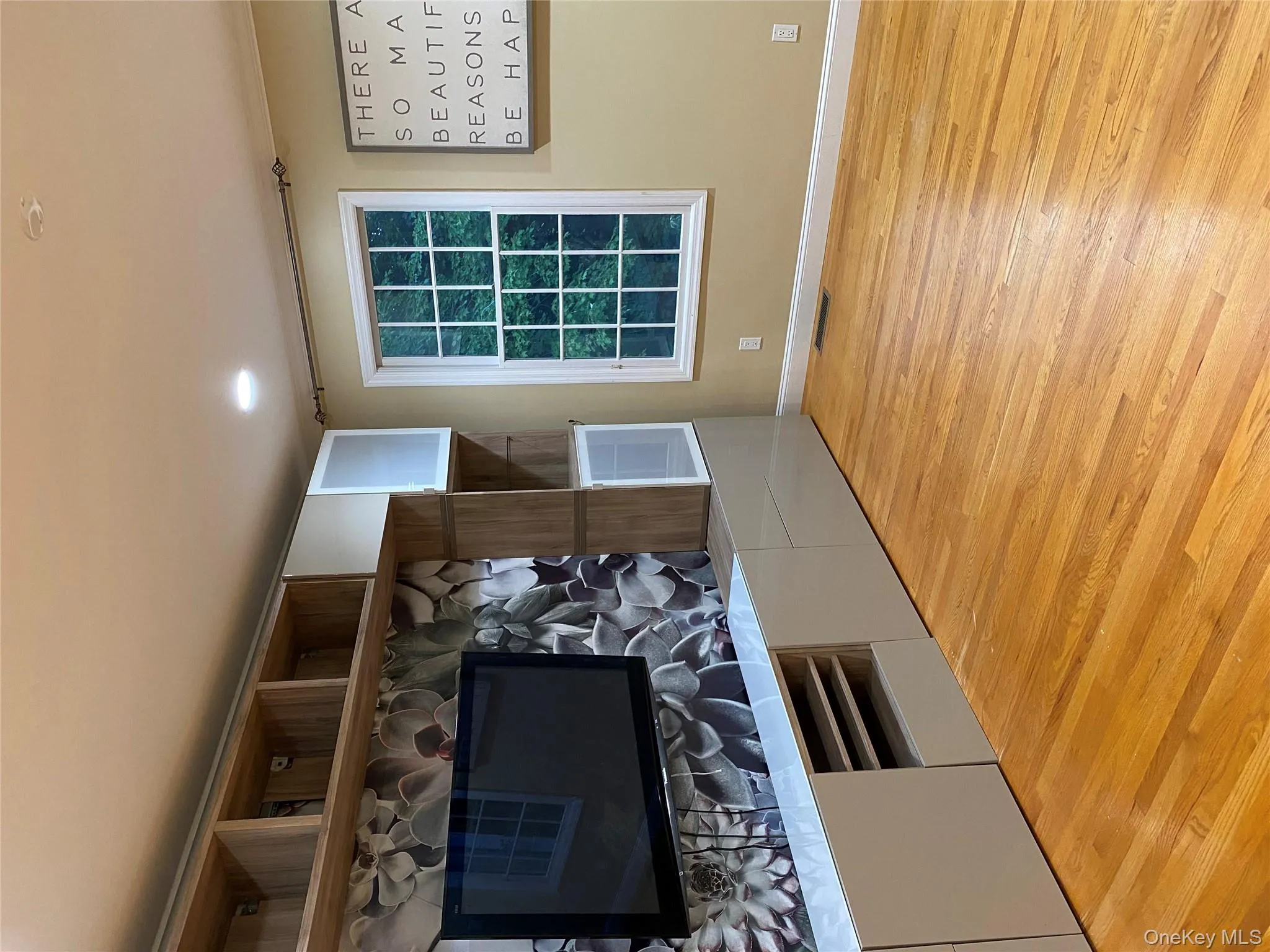 24 Wilafra Place, Huntington, NY, 5 Bedrooms Bedrooms, 9 Rooms Rooms,2 BathroomsBathrooms,Residential Lease,For Rent,Wilafra,0,980064 24 Wilafra Place, Huntington, NY, 5 Bedrooms Bedrooms, 9 Rooms Rooms,2 BathroomsBathrooms,Residential Lease,For Rent,Wilafra,0,980064