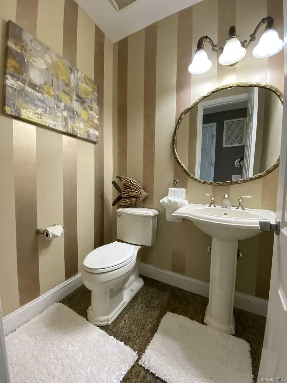 24 Wilafra Place, Huntington, NY, 5 Bedrooms Bedrooms, 9 Rooms Rooms,2 BathroomsBathrooms,Residential Lease,For Rent,Wilafra,0,980064 24 Wilafra Place, Huntington, NY, 5 Bedrooms Bedrooms, 9 Rooms Rooms,2 BathroomsBathrooms,Residential Lease,For Rent,Wilafra,0,980064